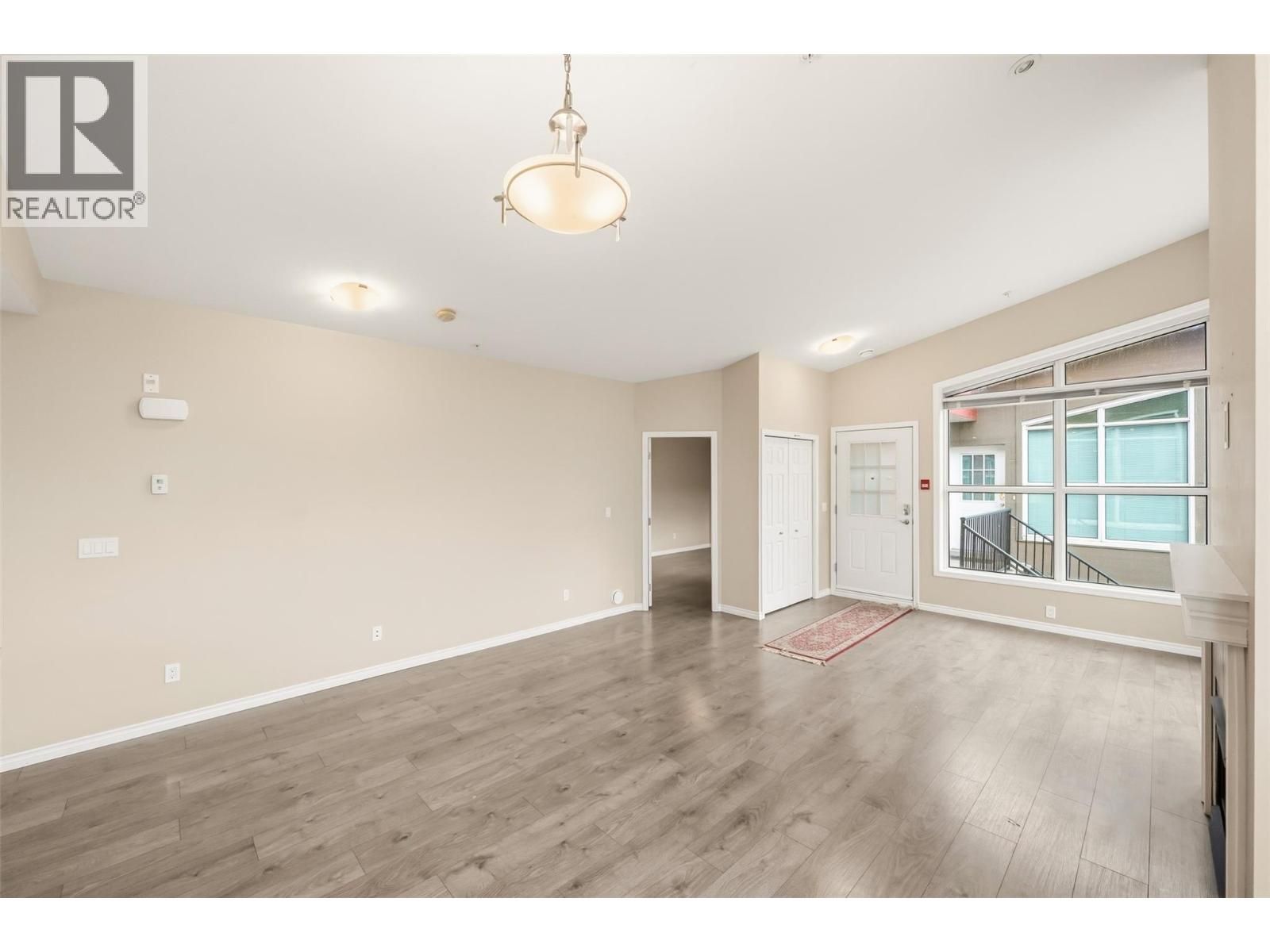 3388 Skaha Lake Road Unit# 201, Penticton, British Columbia  V2A 6G4 - Photo 9 - 10394165