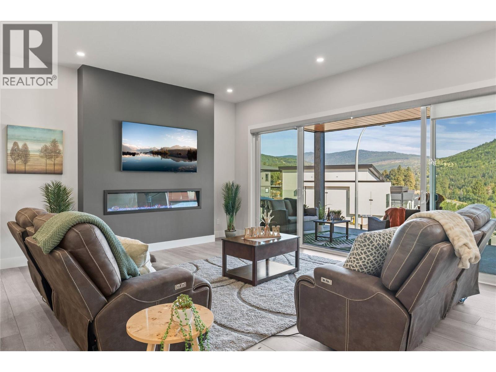 7141 Nakiska Drive, Vernon, British Columbia  V1B 3M5 - Photo 15 - 10394088