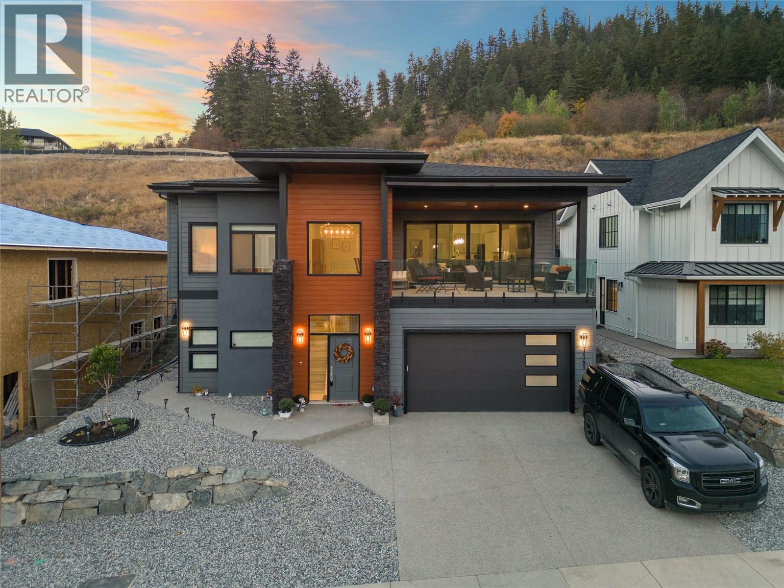 7141 Nakiska Drive, Vernon, British Columbia  V1B 3M5 - Photo 5 - 10394088