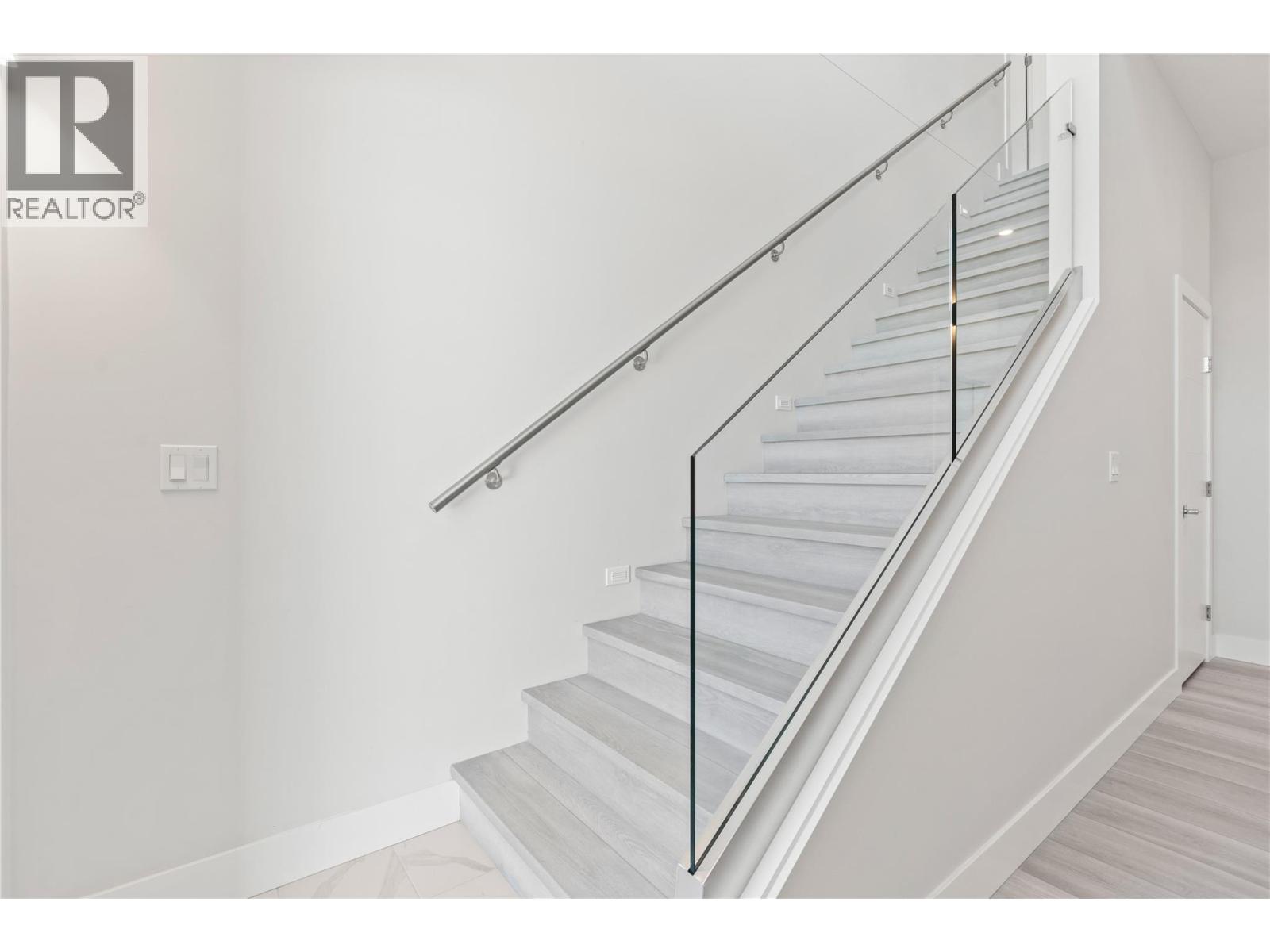 7141 Nakiska Drive, Vernon, British Columbia  V1B 3M5 - Photo 68 - 10394088