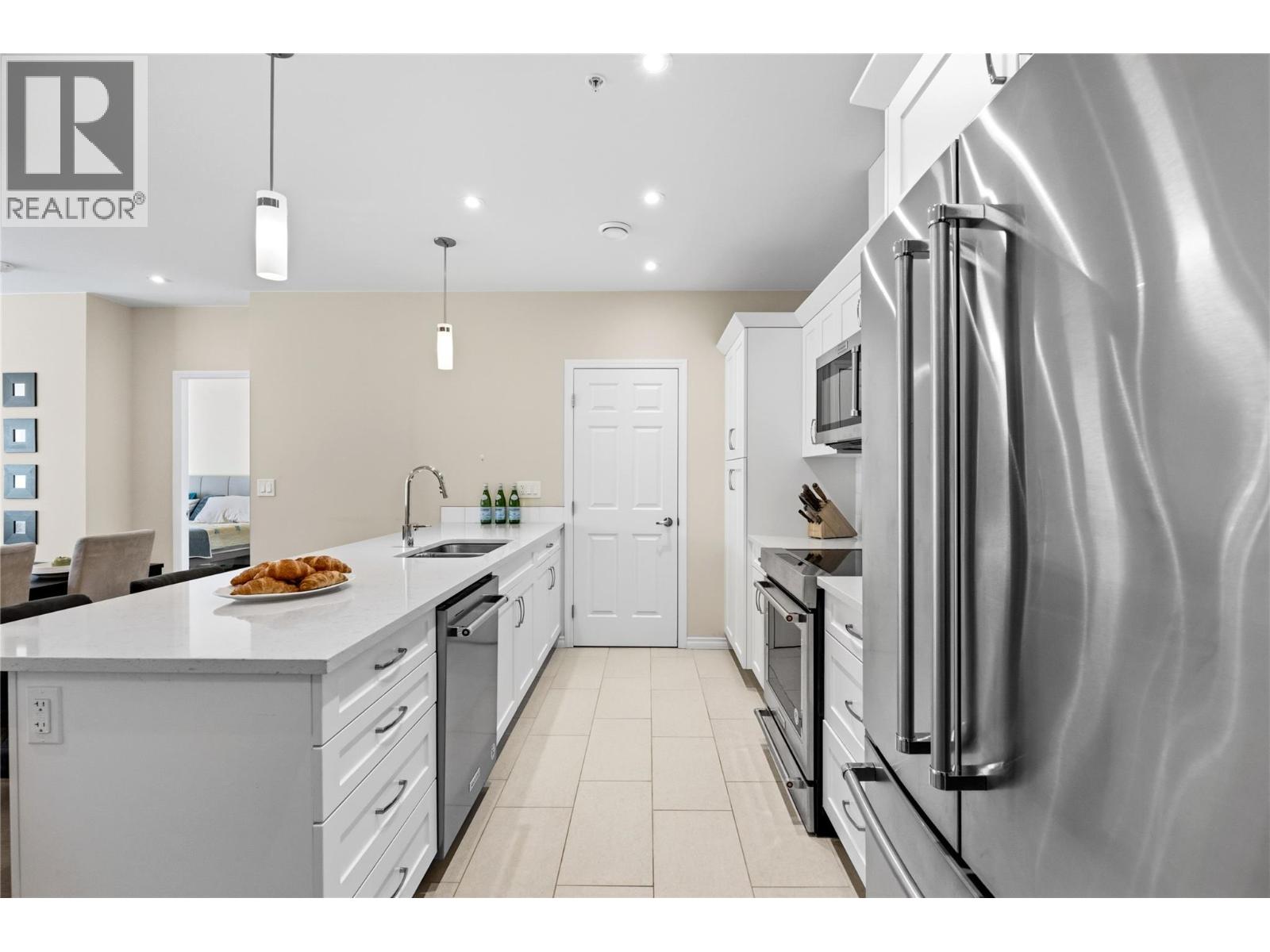 3346 Skaha Lake Road Unit# 1206, Penticton, British Columbia  V2A 0H6 - Photo 5 - 10393520