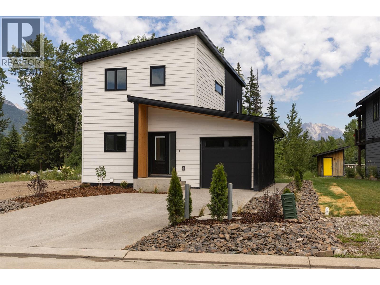 113 Whitetail Drive, Fernie, British Columbia  V0B 1M4 - Photo 1 - 10393873