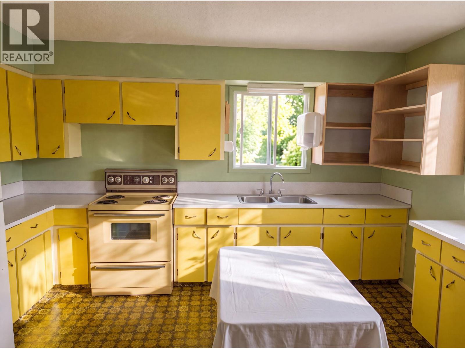 6002 Cottonwood Drive, Osoyoos, British Columbia  V0H 1V3 - Photo 11 - 10393508