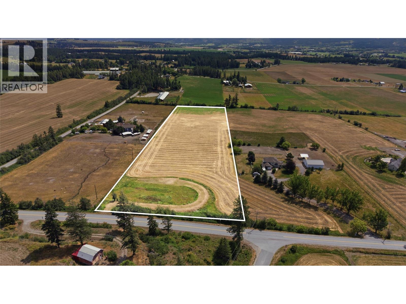 4376 Salmon River Road, Spallumcheen, British Columbia  V0E 1B4 - Photo 1 - 10392561