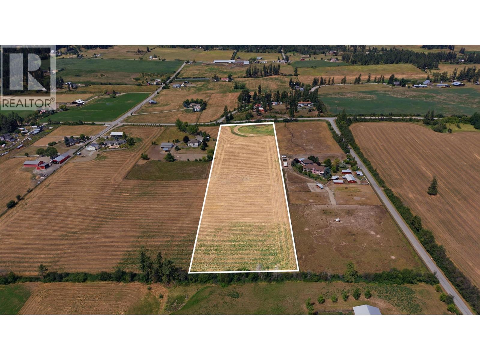 4376 Salmon River Road, Spallumcheen, British Columbia  V0E 1B4 - Photo 12 - 10392561