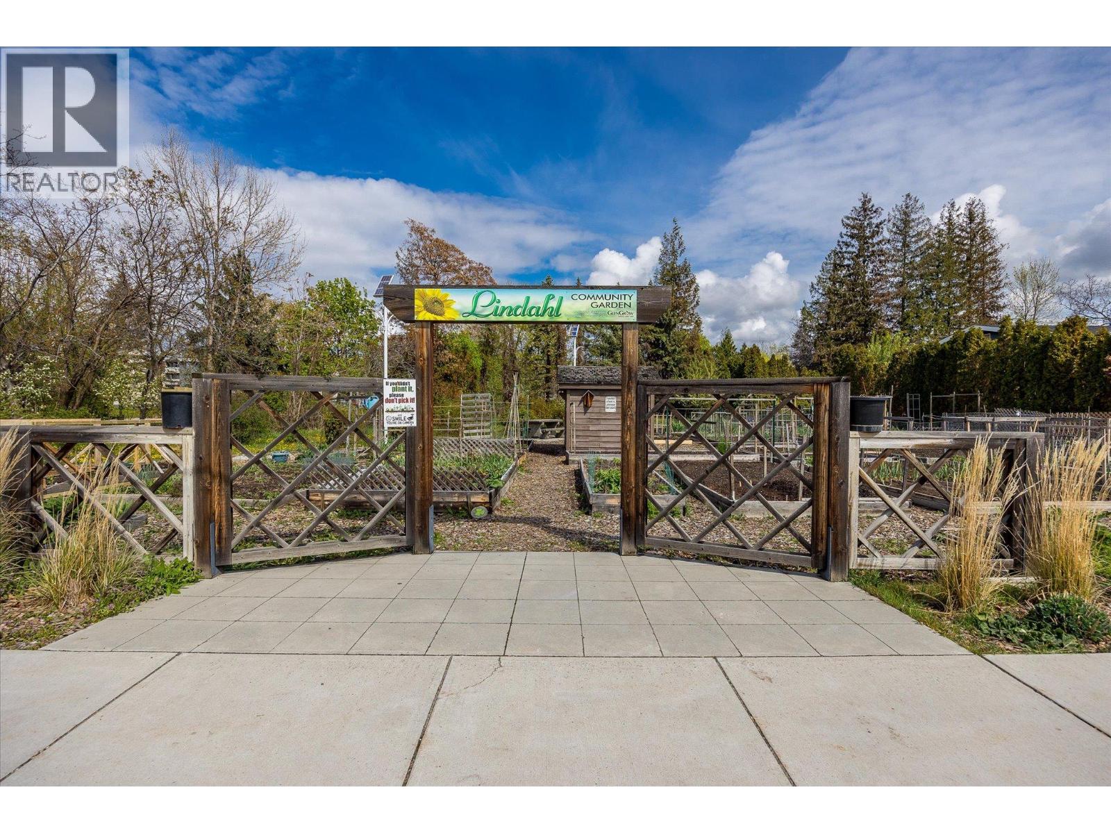 2030 Wilkinson Street, Kelowna, British Columbia  V1Y 3Z8 - Photo 11 - 10394267