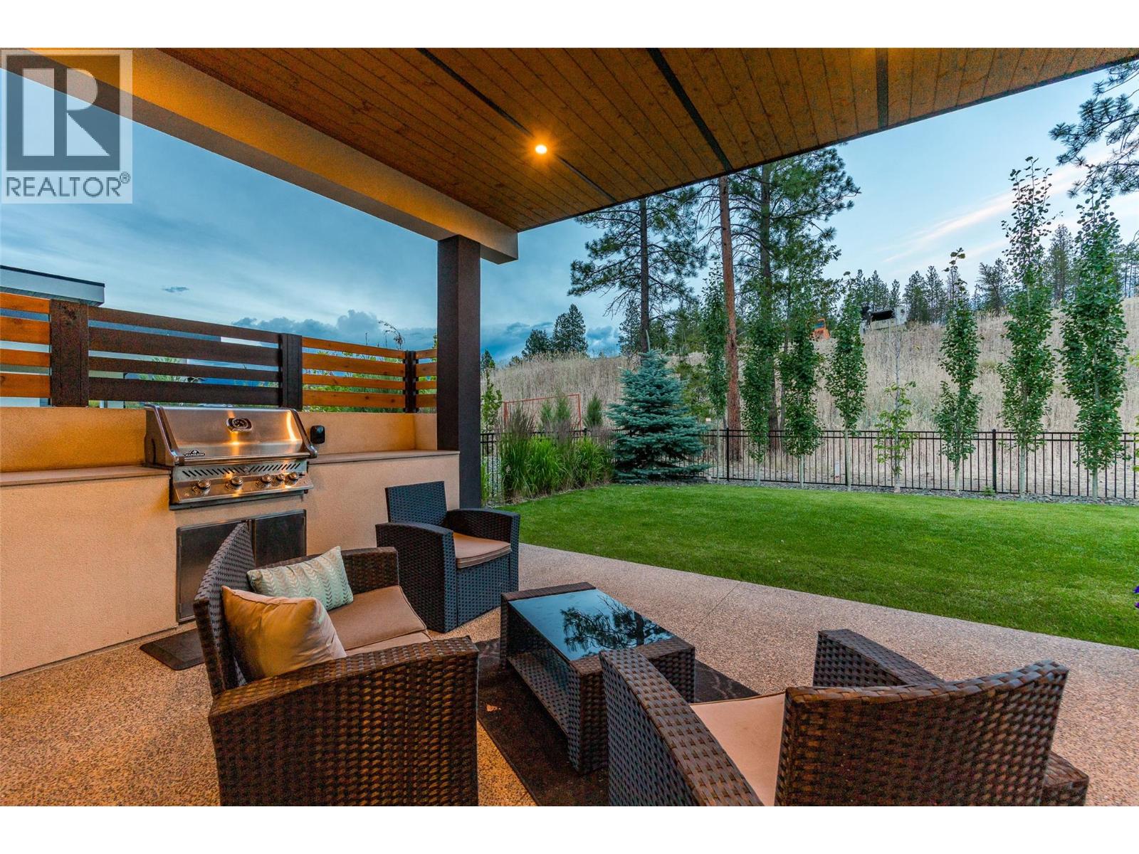 10245 Beacon Hill Drive, Lake Country, British Columbia  V4V 0A9 - Photo 11 - 10394226
