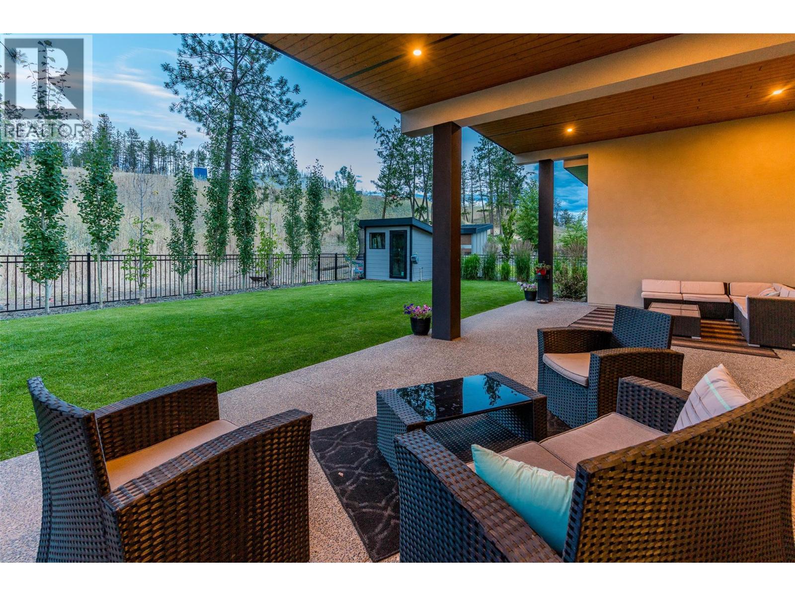 10245 Beacon Hill Drive, Lake Country, British Columbia  V4V 0A9 - Photo 12 - 10394226