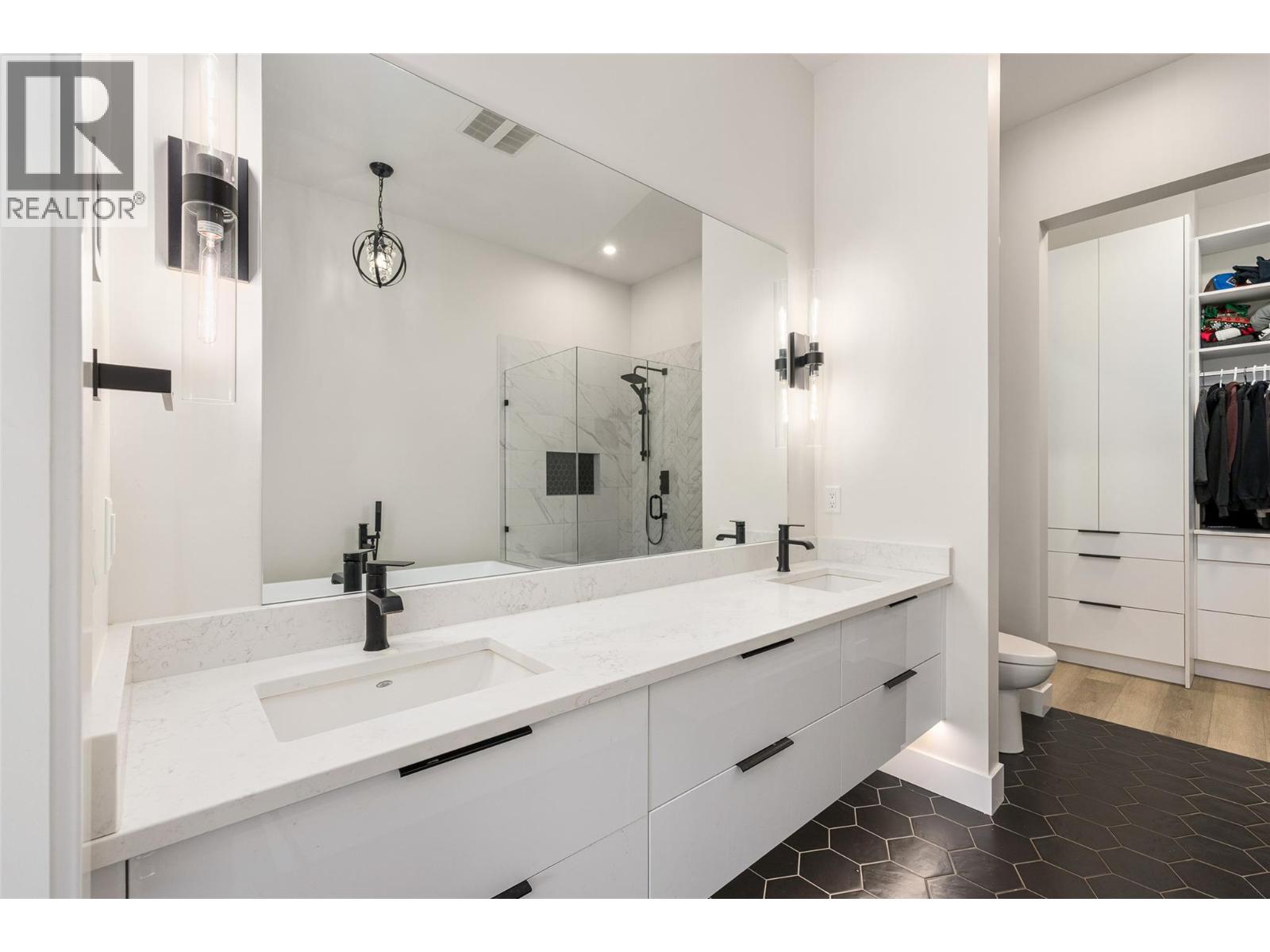 10245 Beacon Hill Drive, Lake Country, British Columbia  V4V 0A9 - Photo 44 - 10394226