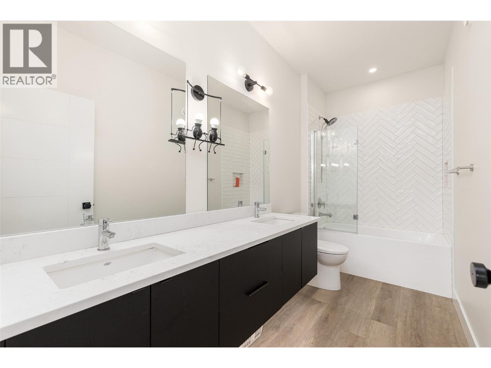 10245 Beacon Hill Drive, Lake Country, British Columbia  V4V 0A9 - Photo 59 - 10394226