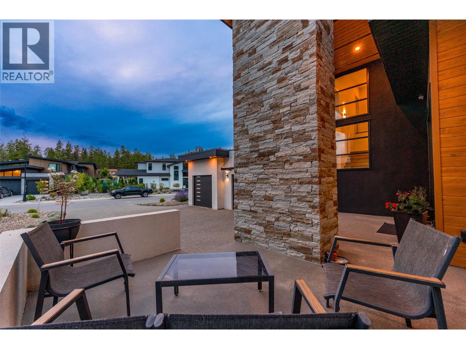 10245 Beacon Hill Drive, Lake Country, British Columbia  V4V 0A9 - Photo 6 - 10394226