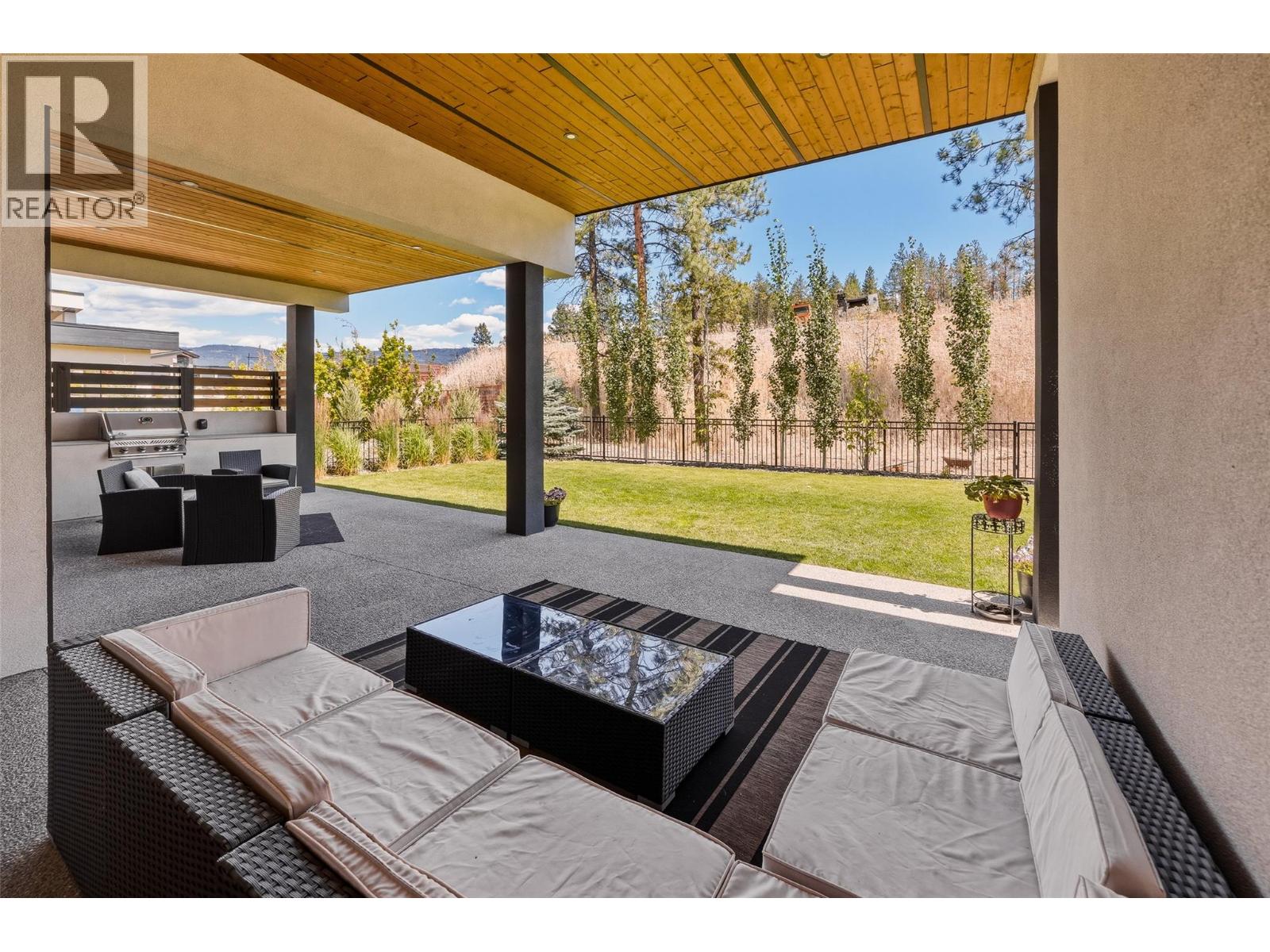 10245 Beacon Hill Drive, Lake Country, British Columbia  V4V 0A9 - Photo 63 - 10394226