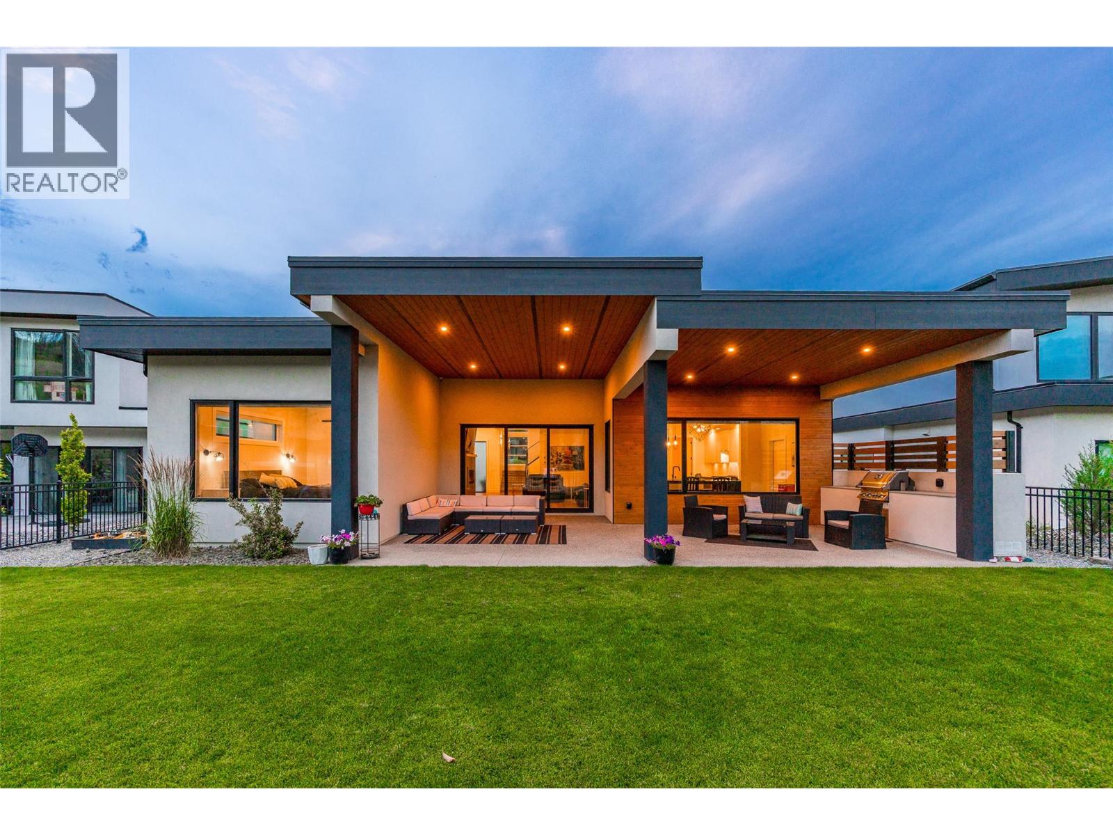 10245 Beacon Hill Drive, Lake Country, British Columbia  V4V 0A9 - Photo 8 - 10394226
