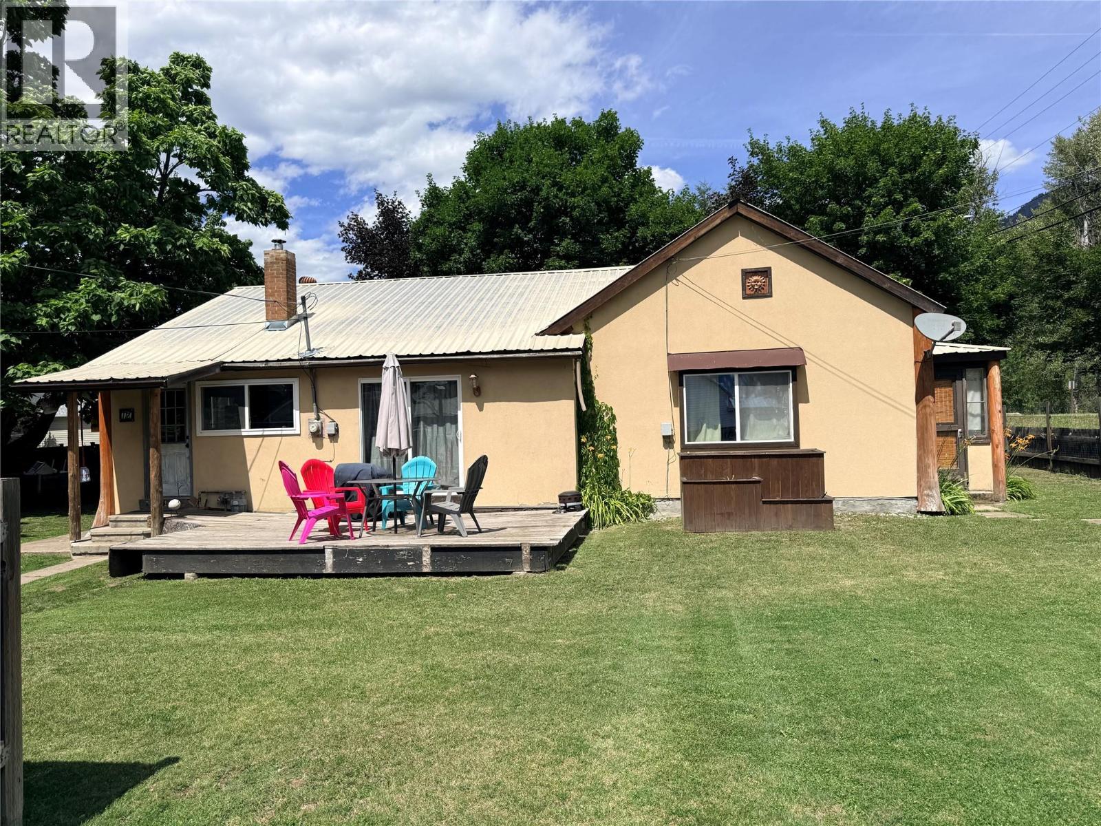 7727 Riverside Drive, Grand Forks, British Columbia  V0H 1H0 - Photo 1 - 10394350