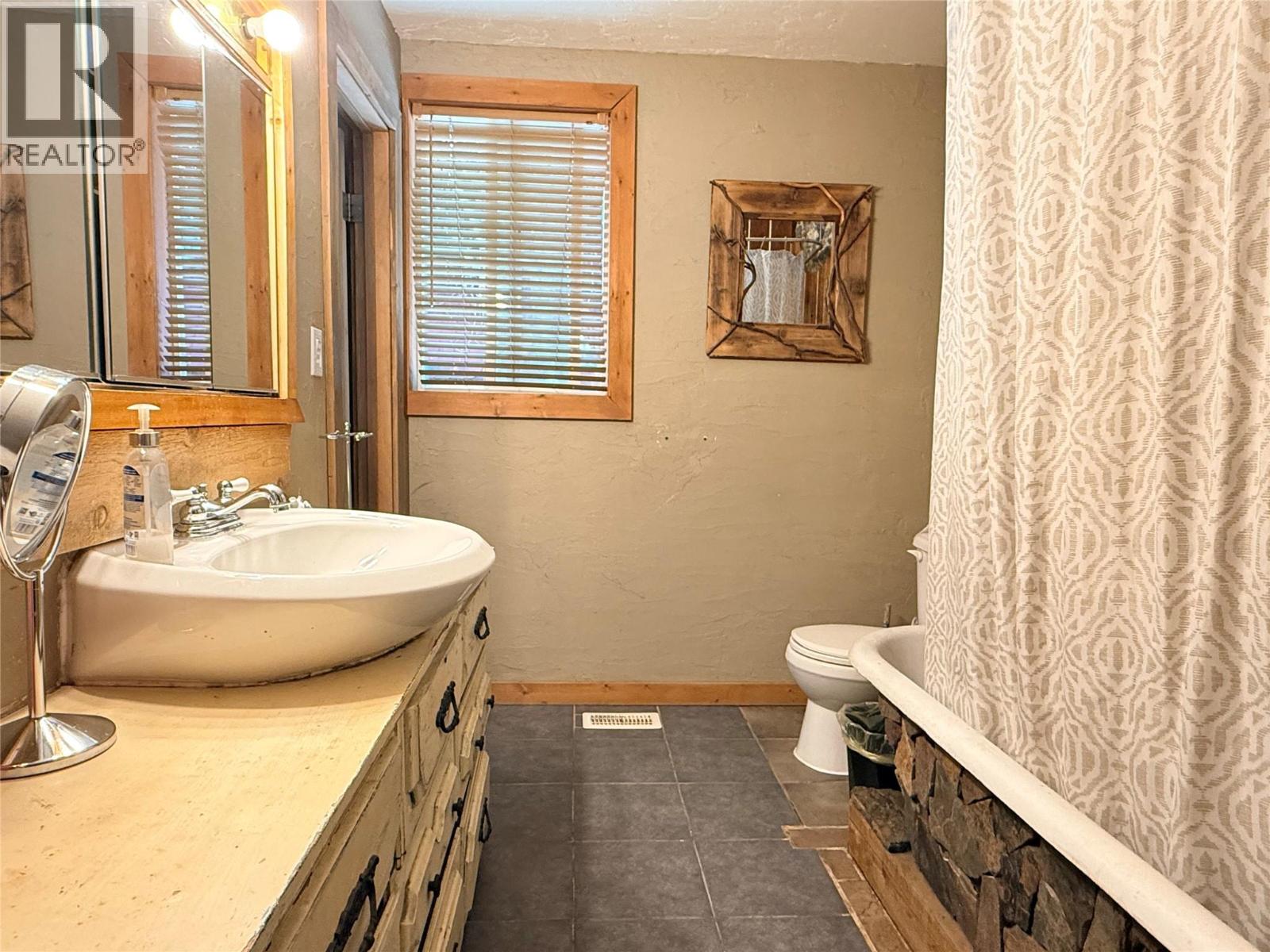 7727 Riverside Drive, Grand Forks, British Columbia  V0H 1H0 - Photo 17 - 10394350
