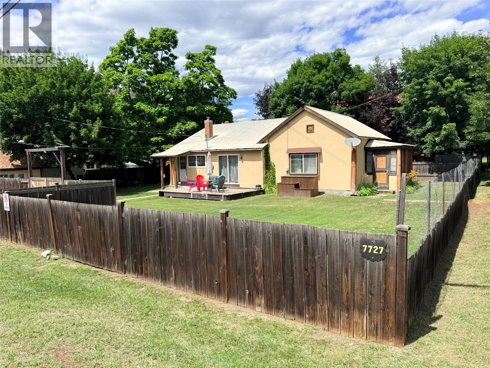 7727 Riverside Drive, Grand Forks, British Columbia  V0H 1H0 - Photo 2 - 10394350
