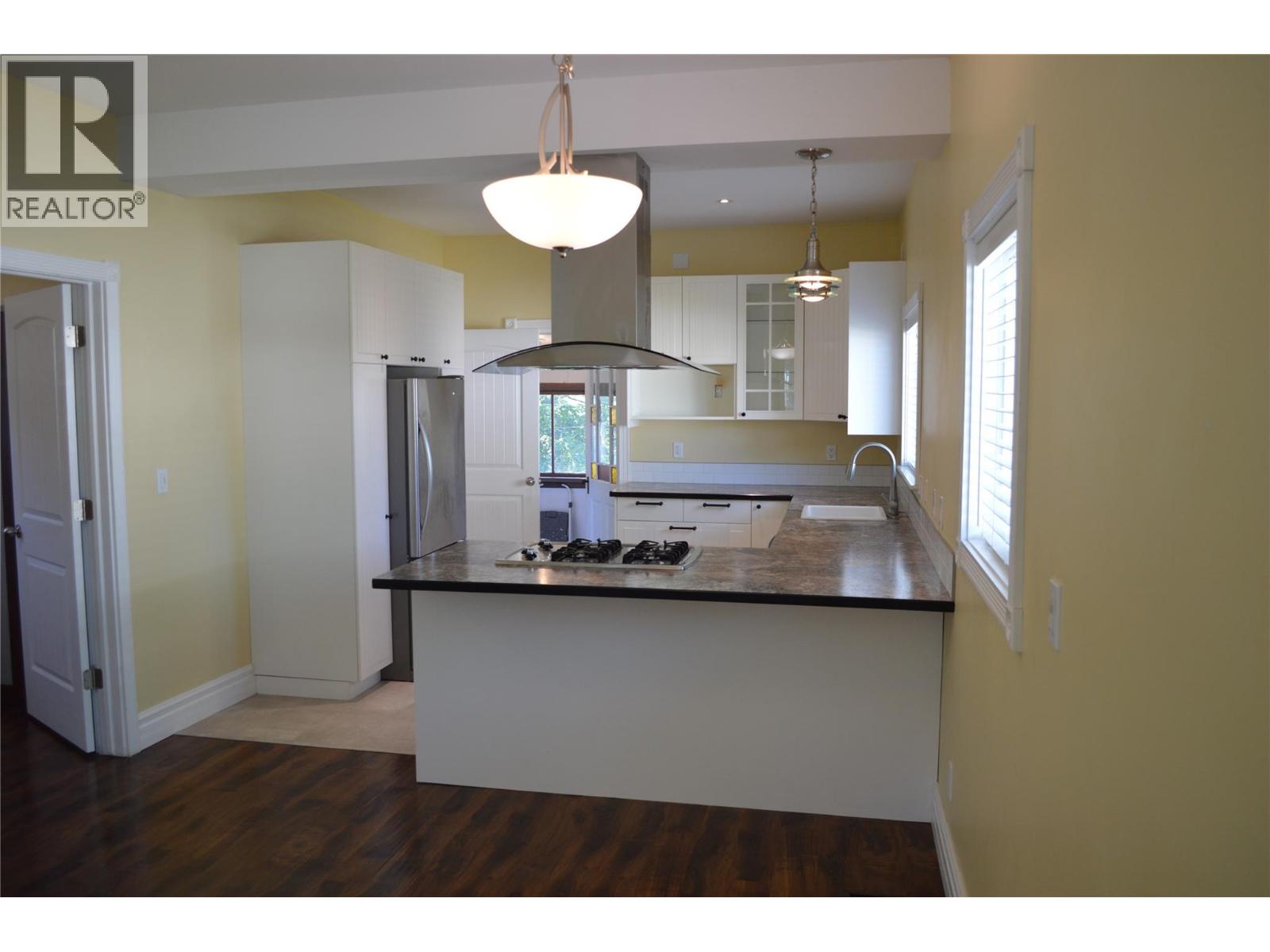 566 72nd Avenue, Grand Forks, British Columbia  V0H 1H0 - Photo 10 - 10394112
