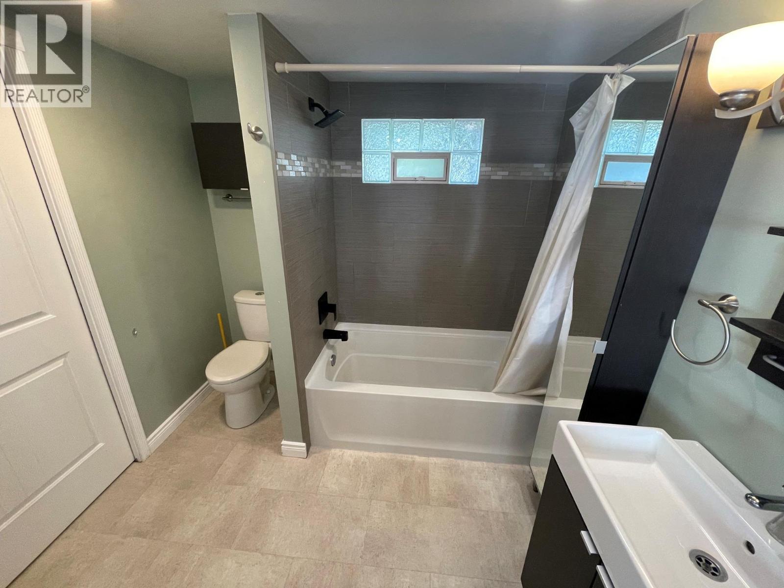 566 72nd Avenue, Grand Forks, British Columbia  V0H 1H0 - Photo 19 - 10394112