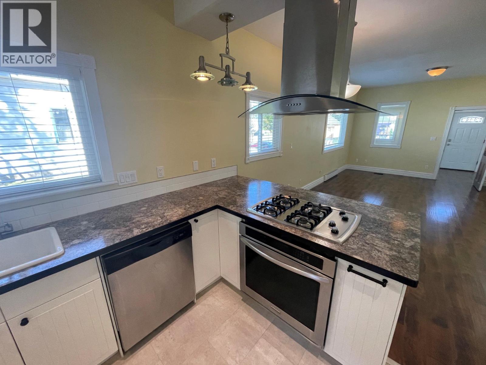 566 72nd Avenue, Grand Forks, British Columbia  V0H 1H0 - Photo 5 - 10394112