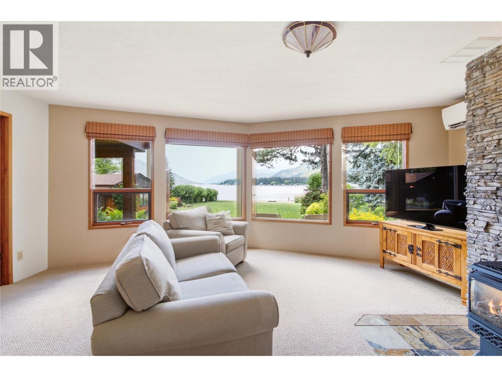 102 Sandner Road, Christina Lake, British Columbia  V0H 1E0 - Photo 42 - 10394018