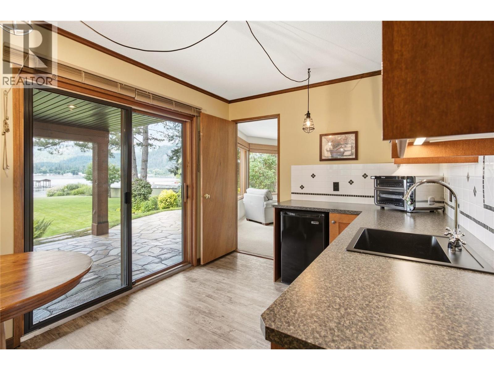102 Sandner Road, Christina Lake, British Columbia  V0H 1E0 - Photo 45 - 10394018