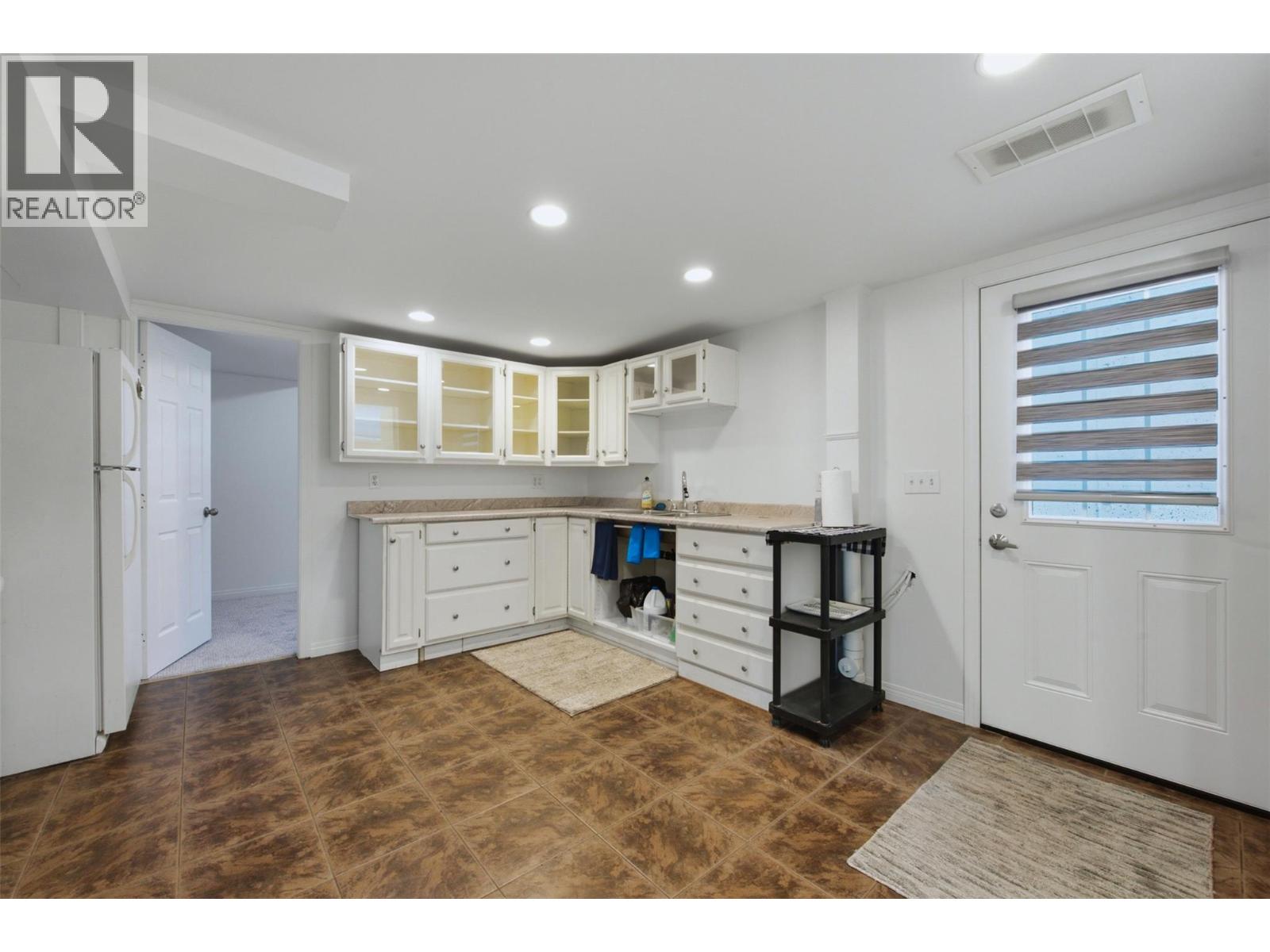 6127 Fathers Place, Kelowna, British Columbia  V1X 7V2 - Photo 53 - 10393972
