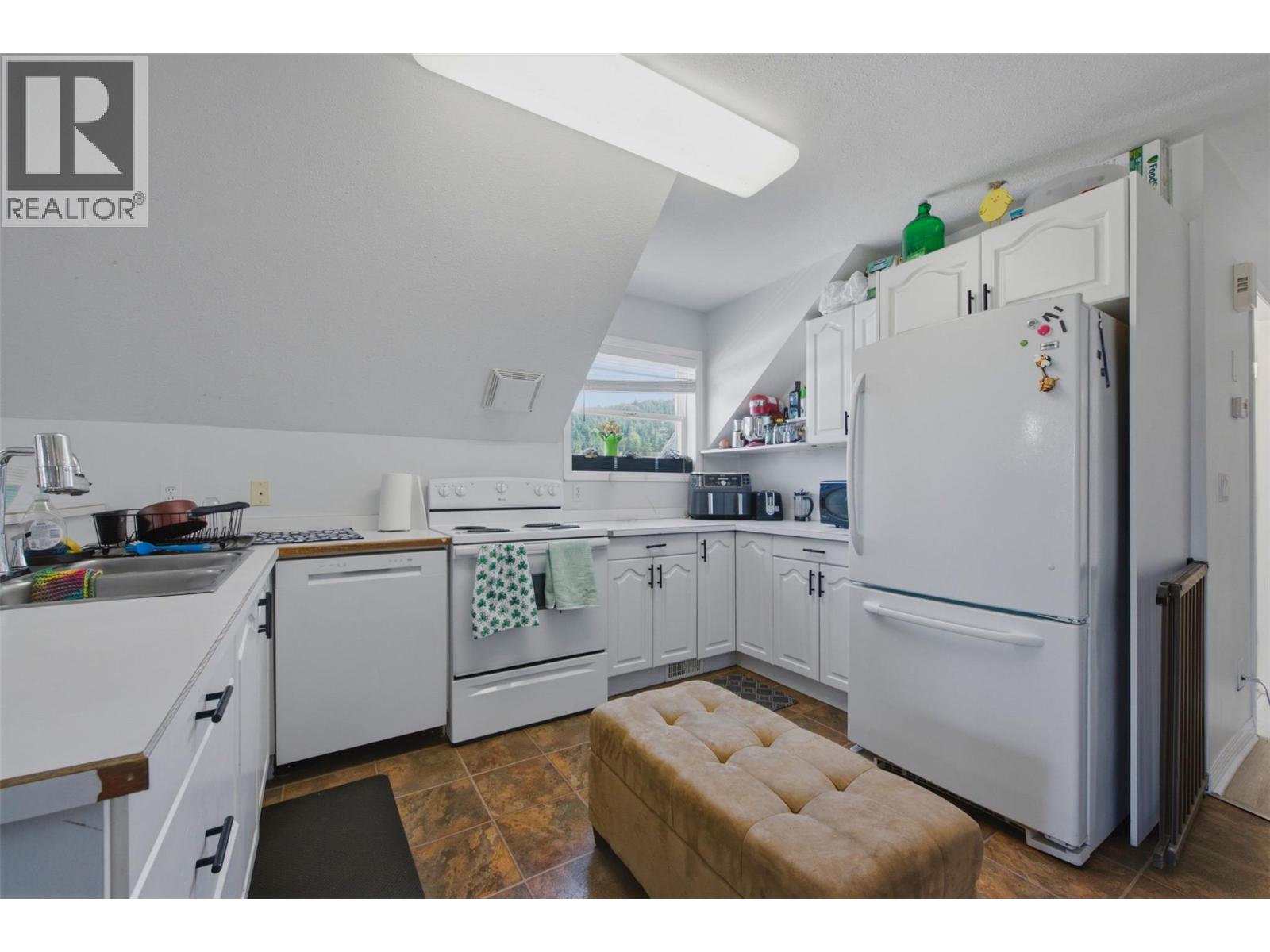 6127 Fathers Place, Kelowna, British Columbia  V1X 7V2 - Photo 64 - 10393972