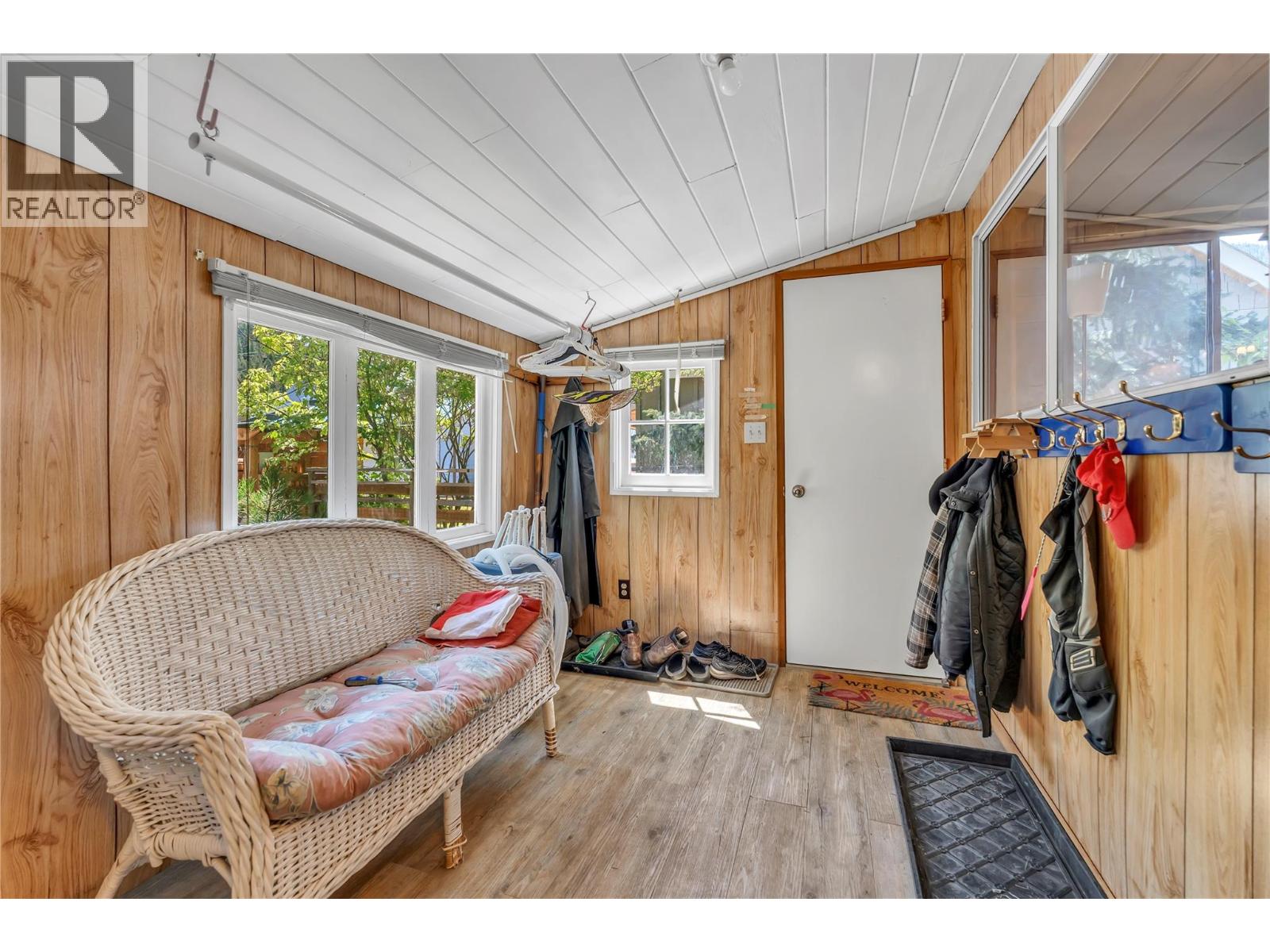 2637 Otter Avenue, Tulameen, British Columbia  V0X 1W0 - Photo 8 - 10394358