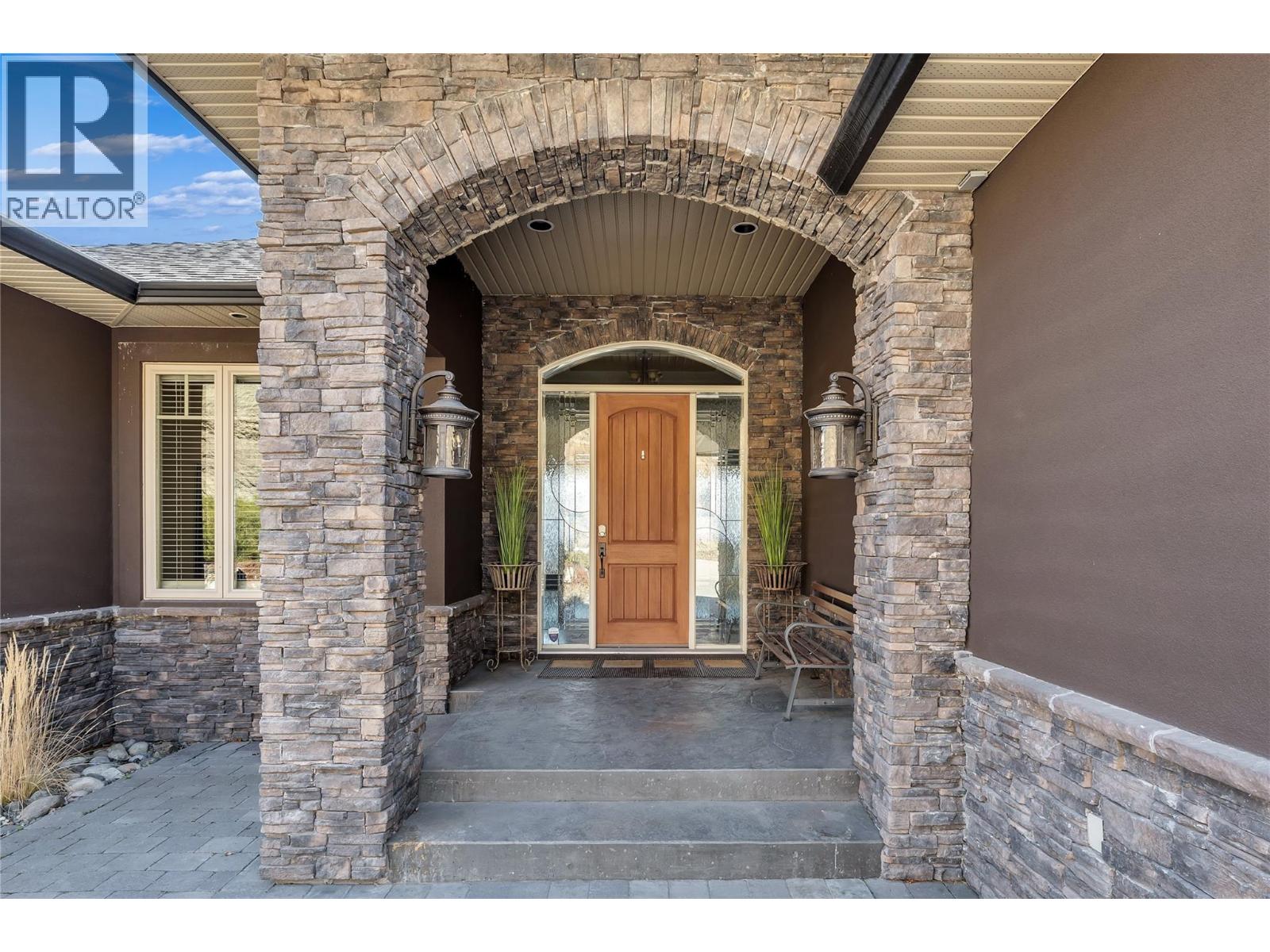 1487 Pinot Gris Drive, West Kelowna, British Columbia  V4T 2Y6 - Photo 4 - 10394368