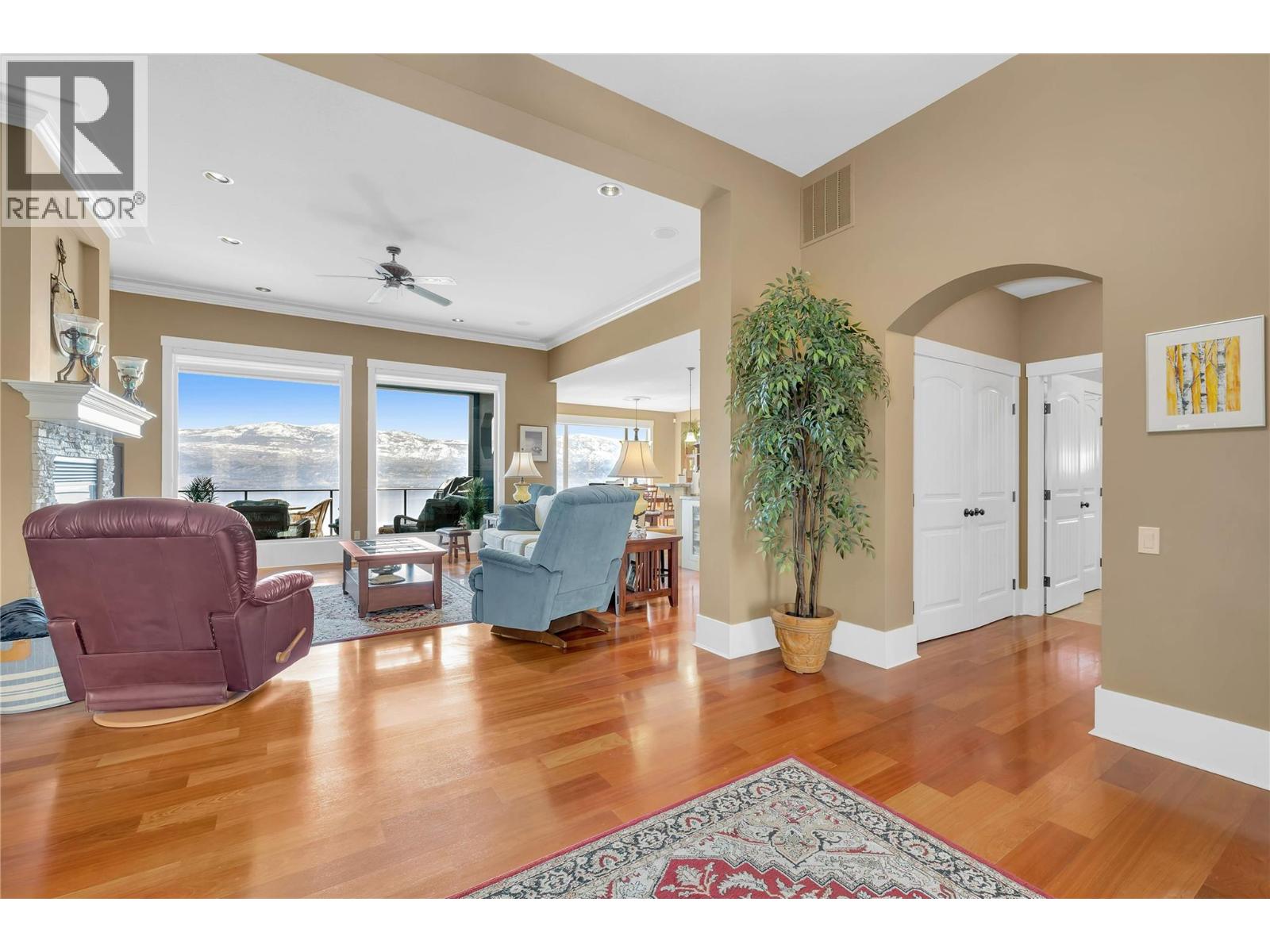 1487 Pinot Gris Drive, West Kelowna, British Columbia  V4T 2Y6 - Photo 5 - 10394368