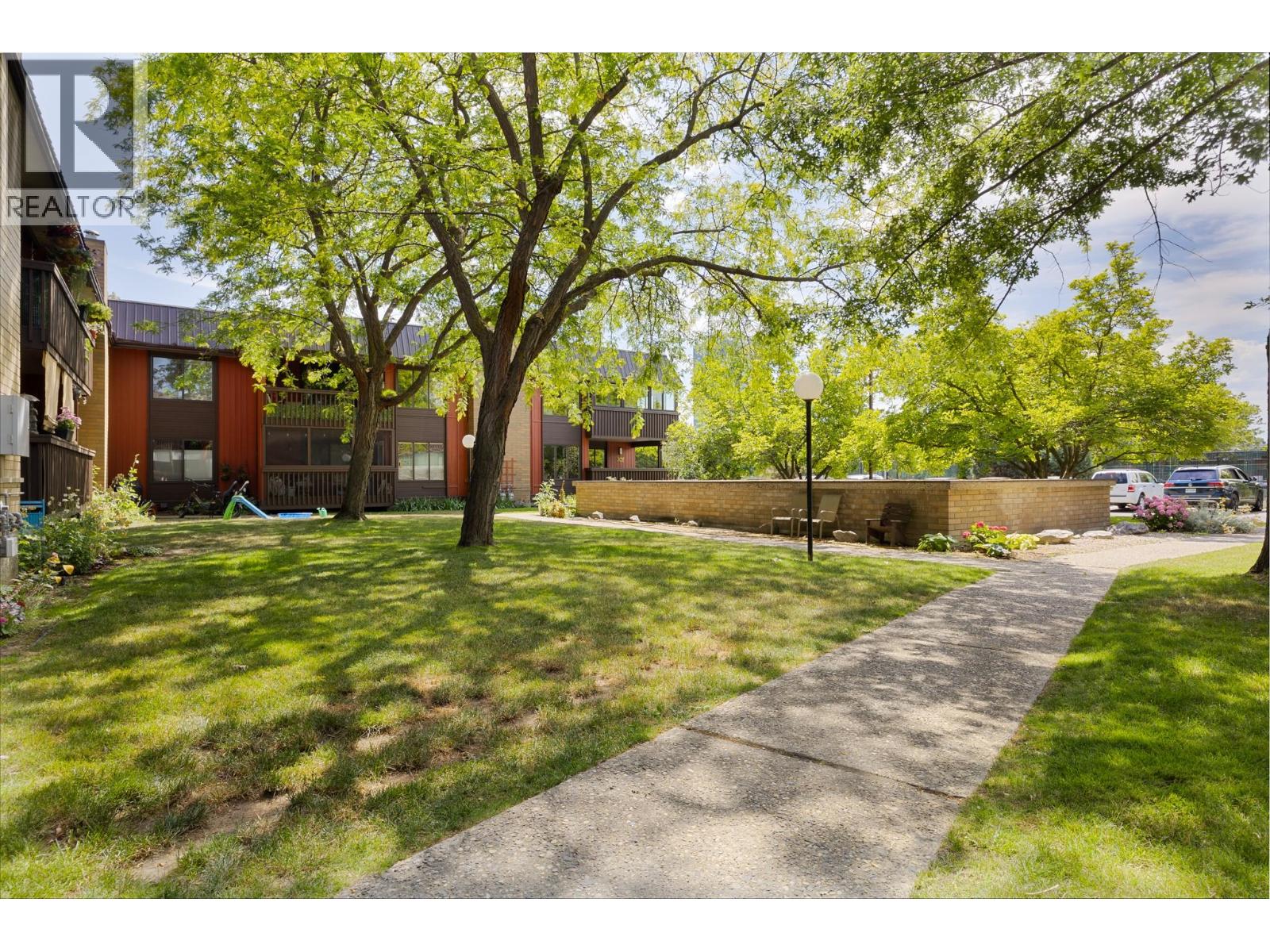 1870 Parkinson Way Unit# 201, Kelowna, British Columbia  V1Y 8C9 - Photo 2 - 10393926