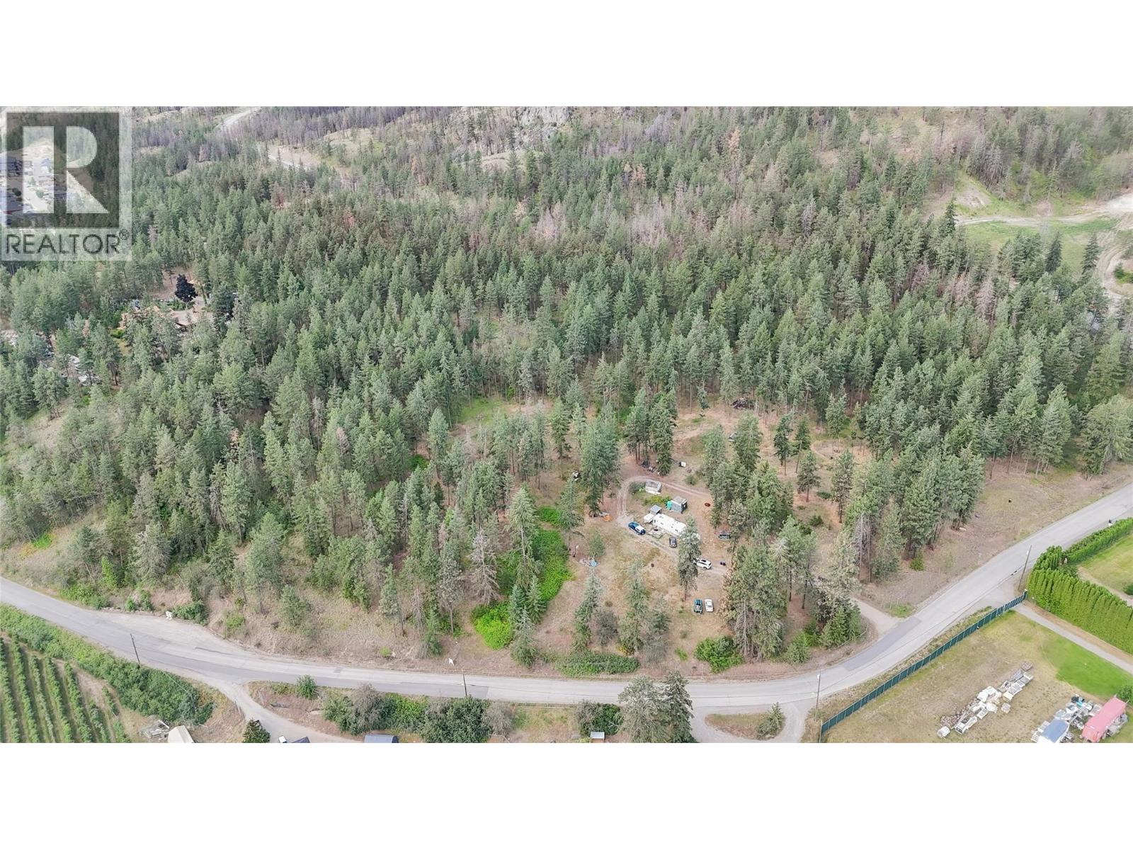 10080 Chase Road, Lake Country, British Columbia  V4V 1P3 - Photo 2 - 10393406