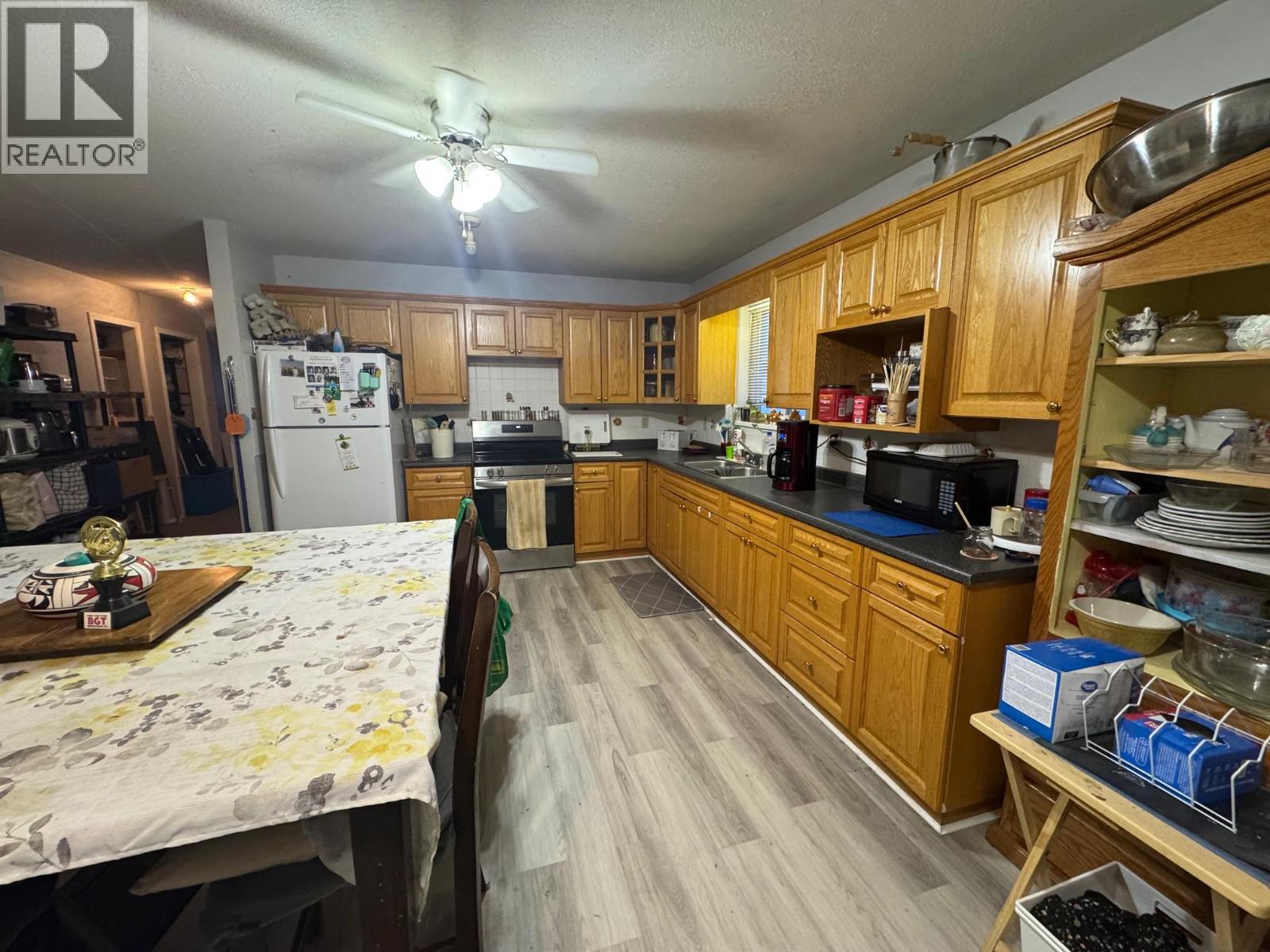 1407 Fir Avenue, Merritt, British Columbia  V1K 1L1 - Photo 3 - 10394360