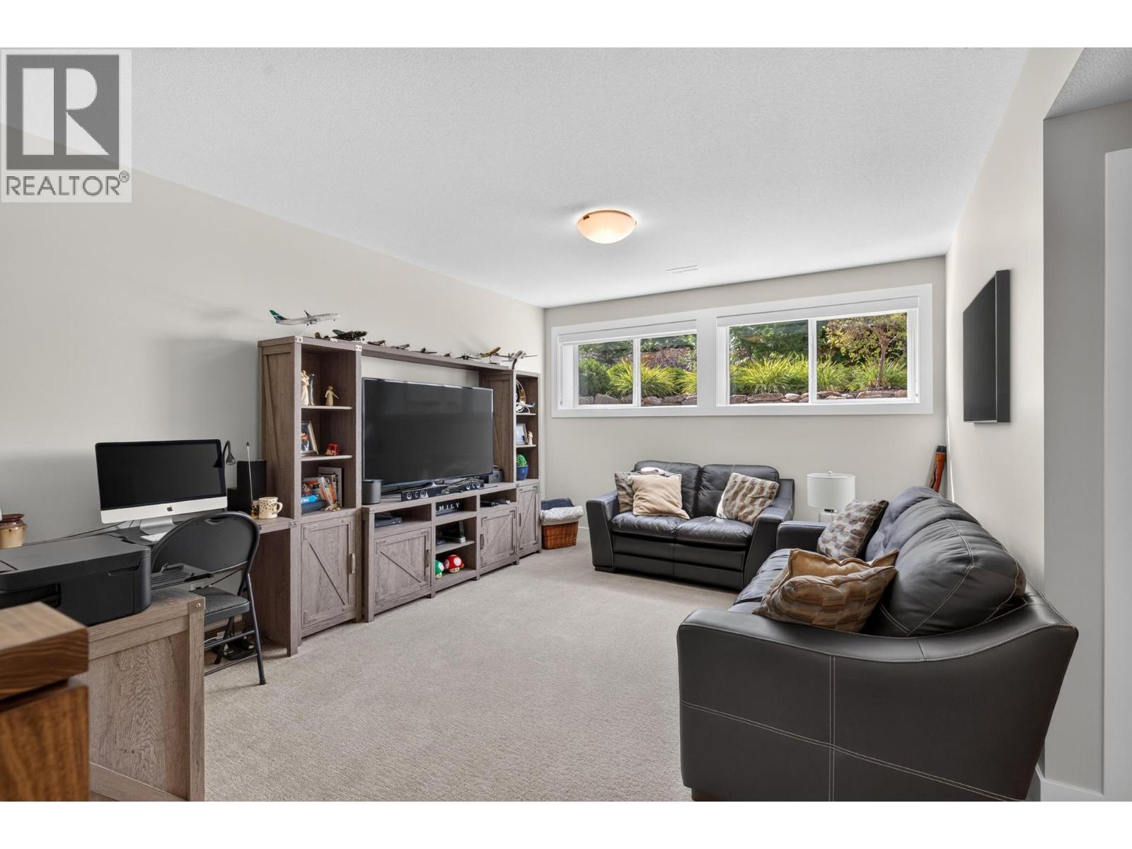 4649 Raymer Road, Kelowna, British Columbia  V1W 1J4 - Photo 36 - 10394270