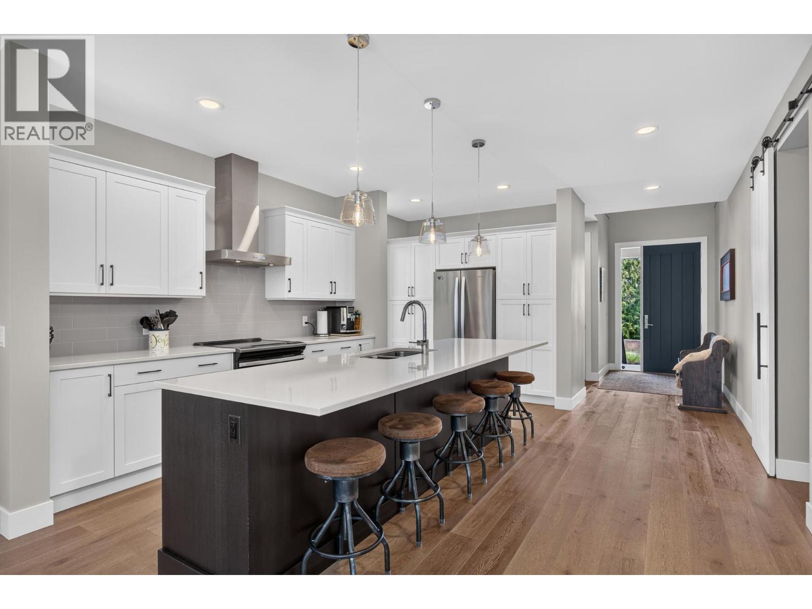4649 Raymer Road, Kelowna, British Columbia  V1W 1J4 - Photo 5 - 10394270