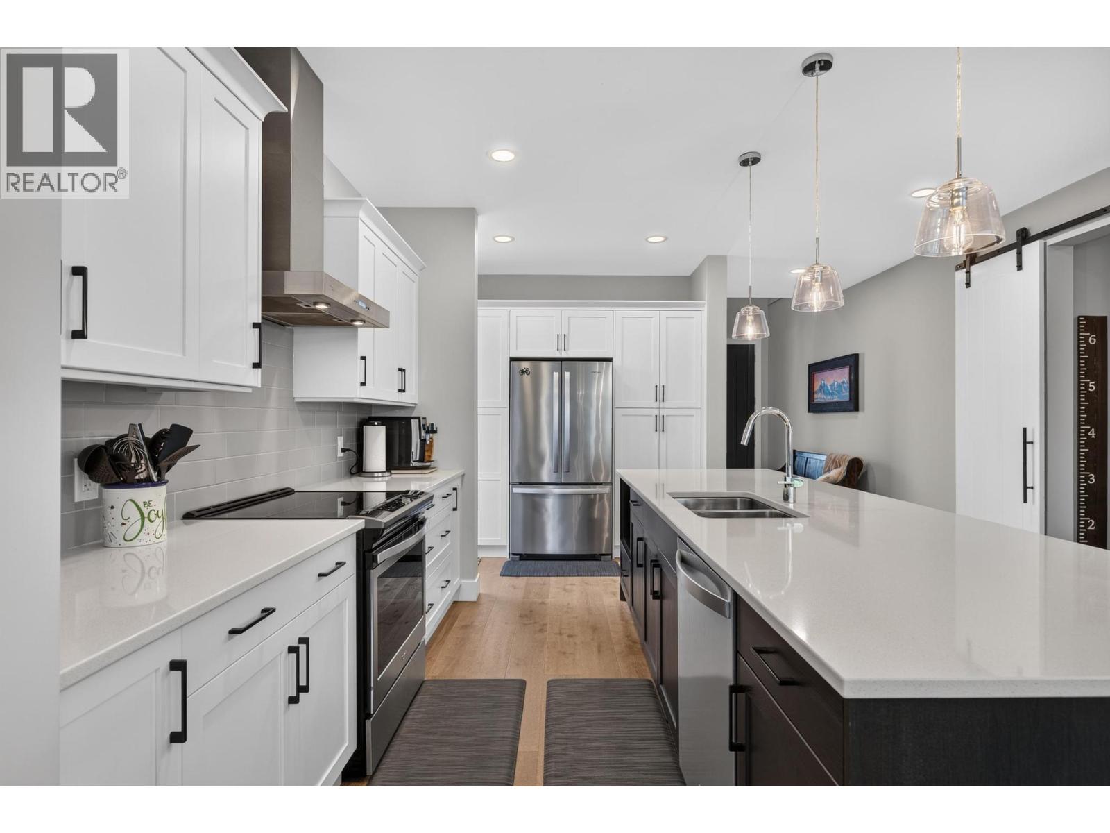 4649 Raymer Road, Kelowna, British Columbia  V1W 1J4 - Photo 6 - 10394270