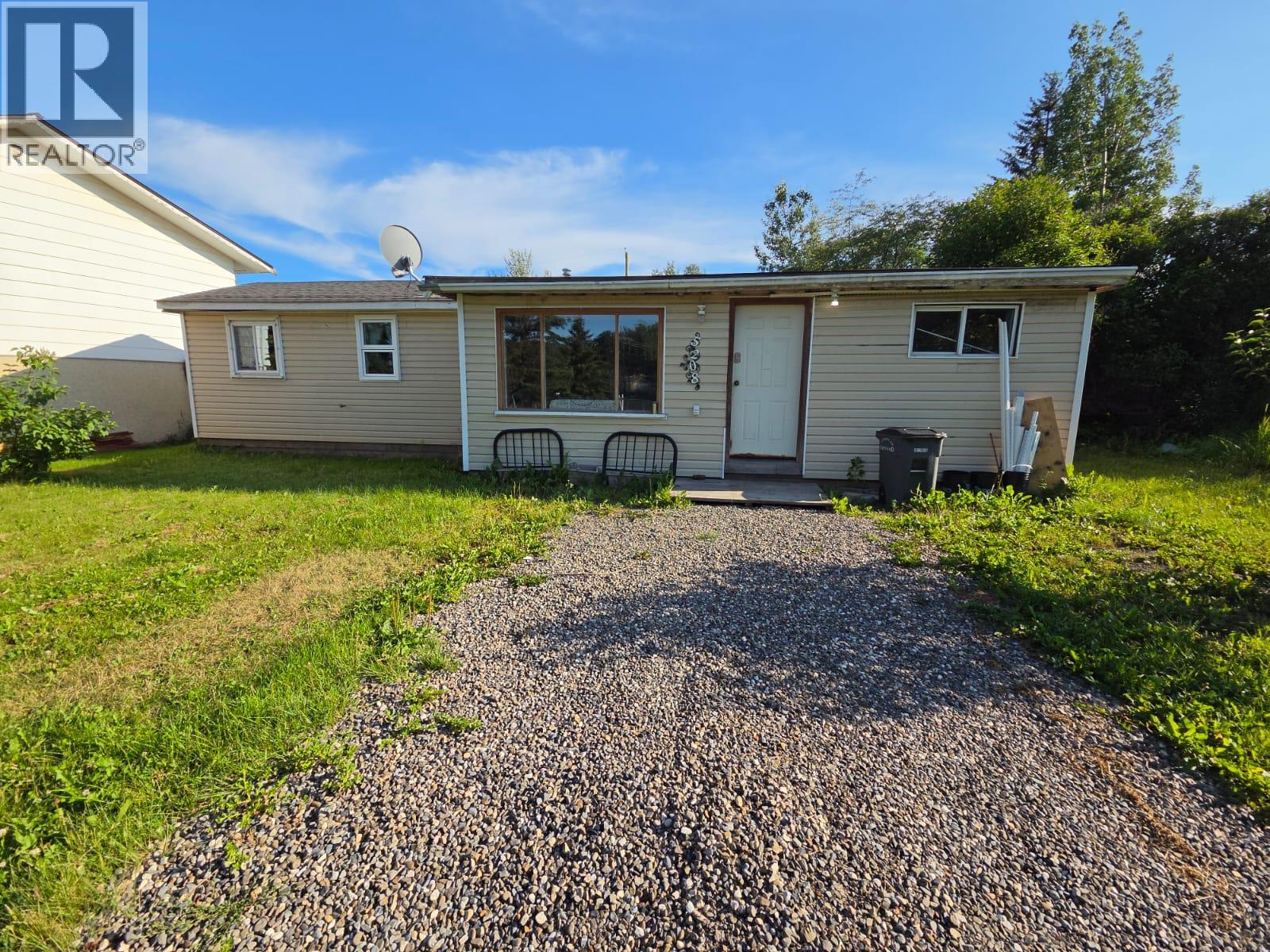 5208 47 Avenue Nw, Chetwynd, British Columbia  V0C 1J0 - Photo 30 - 10394369