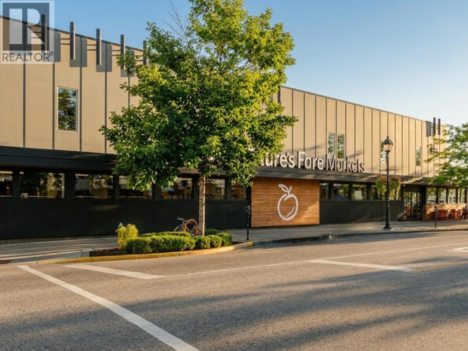 3400 30 Avenue, Vernon, British Columbia  V1T 2E2 - Photo 2 - 10394356