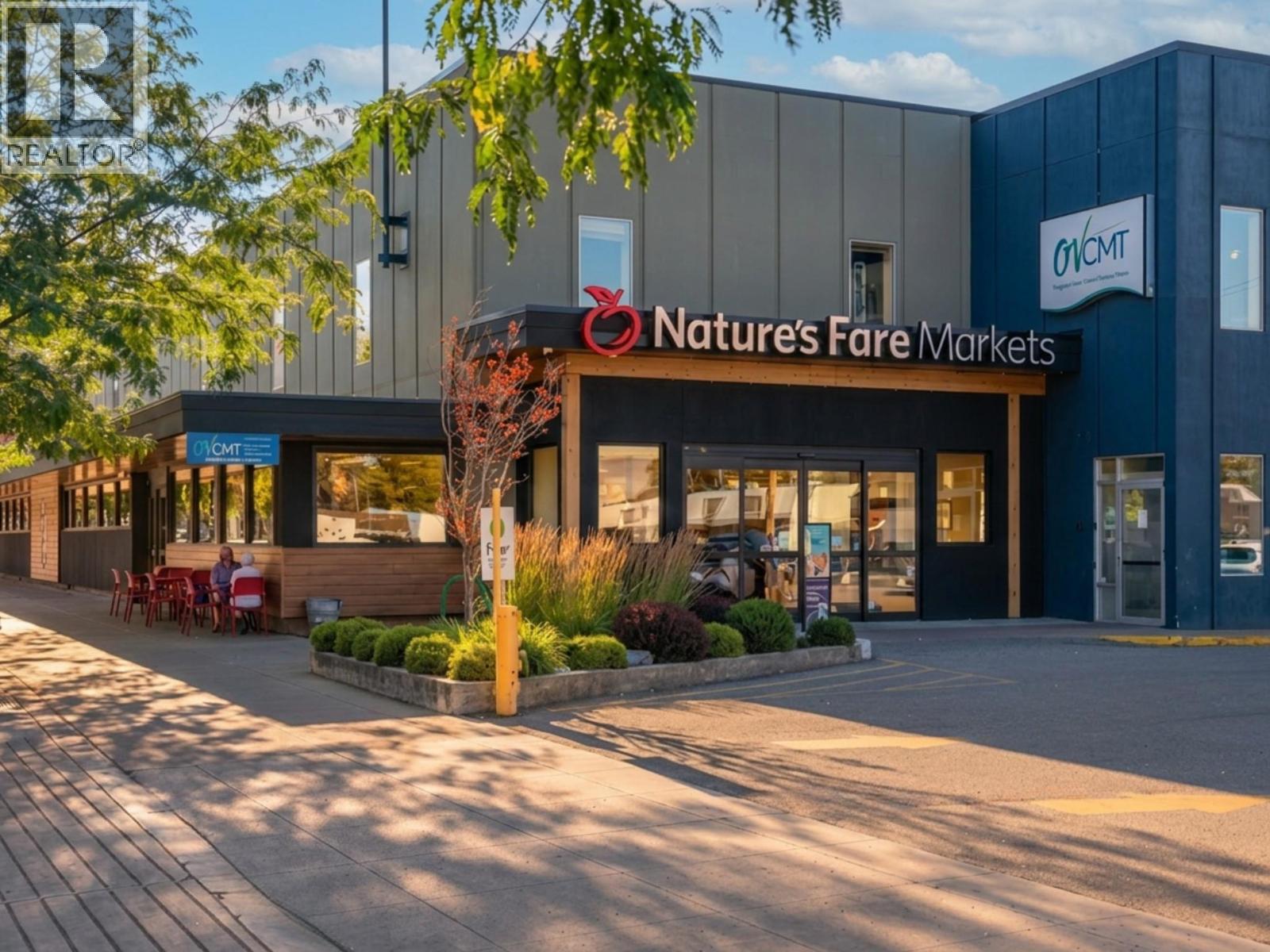 3400 30 Avenue, Vernon, British Columbia  V1T 2E2 - Photo 3 - 10394356