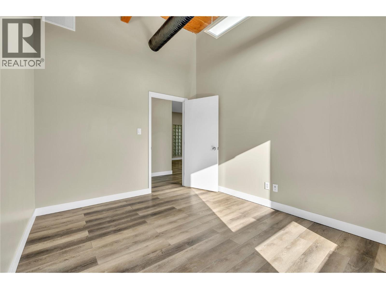 284 Main Street Unit# 210, Penticton, British Columbia  V2A 5B2 - Photo 32 - 10394372