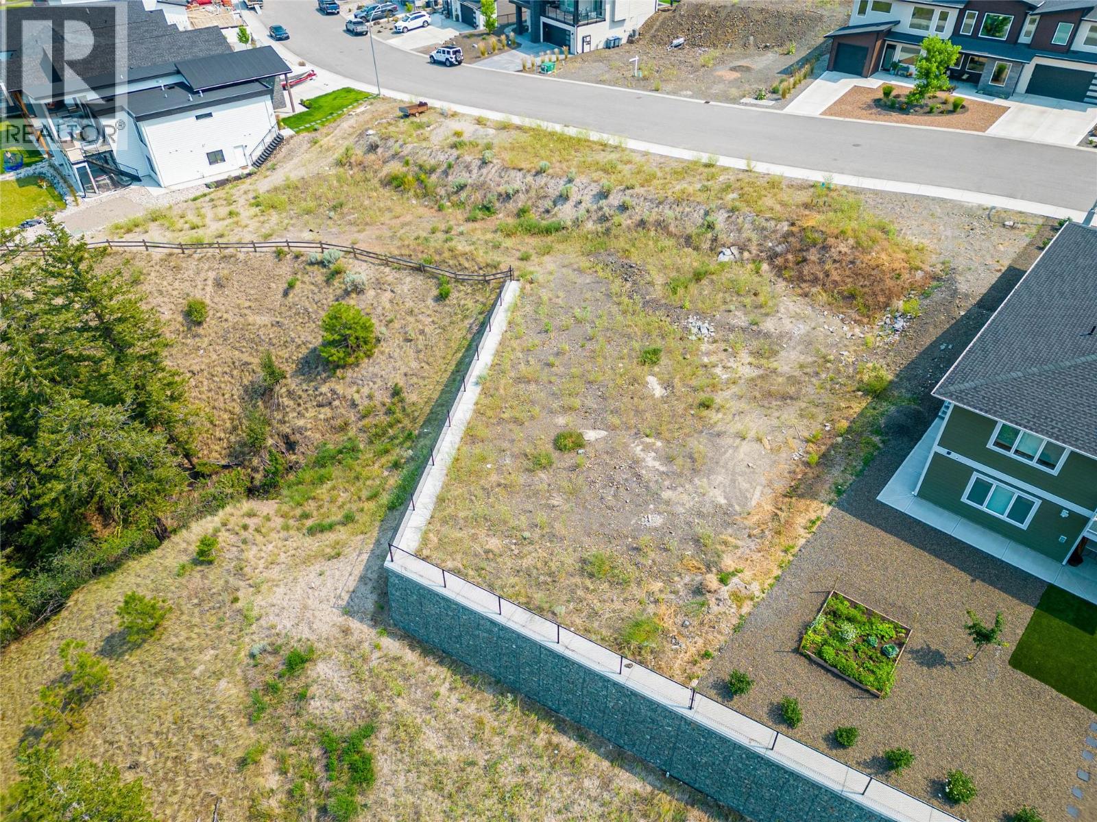 2192 Galore Crescent, Kamloops, British Columbia  V2E 0E4 - Photo 3 - 10394238