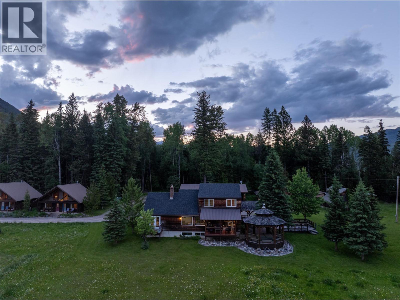 4485 Highway 3, Fernie, British Columbia  V0B 1M1 - Photo 1 - 10394193