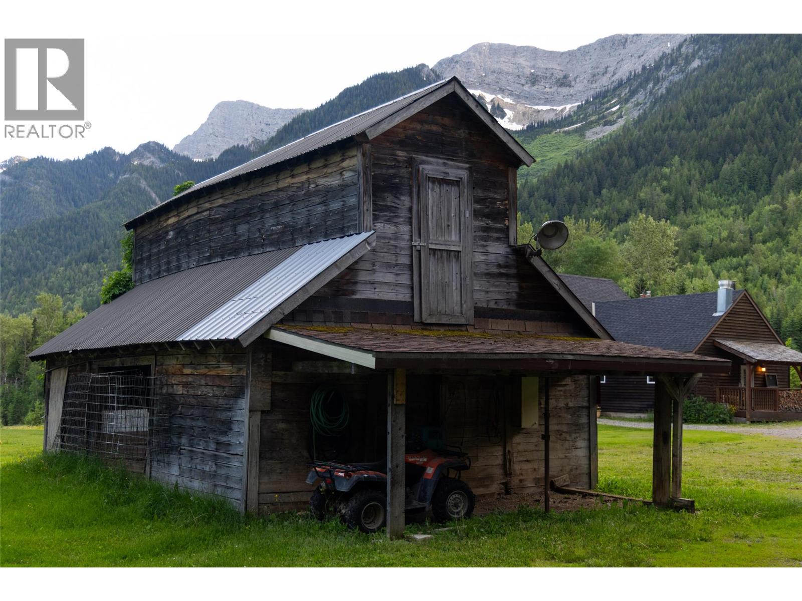 4485 Highway 3, Fernie, British Columbia  V0B 1M1 - Photo 13 - 10394193