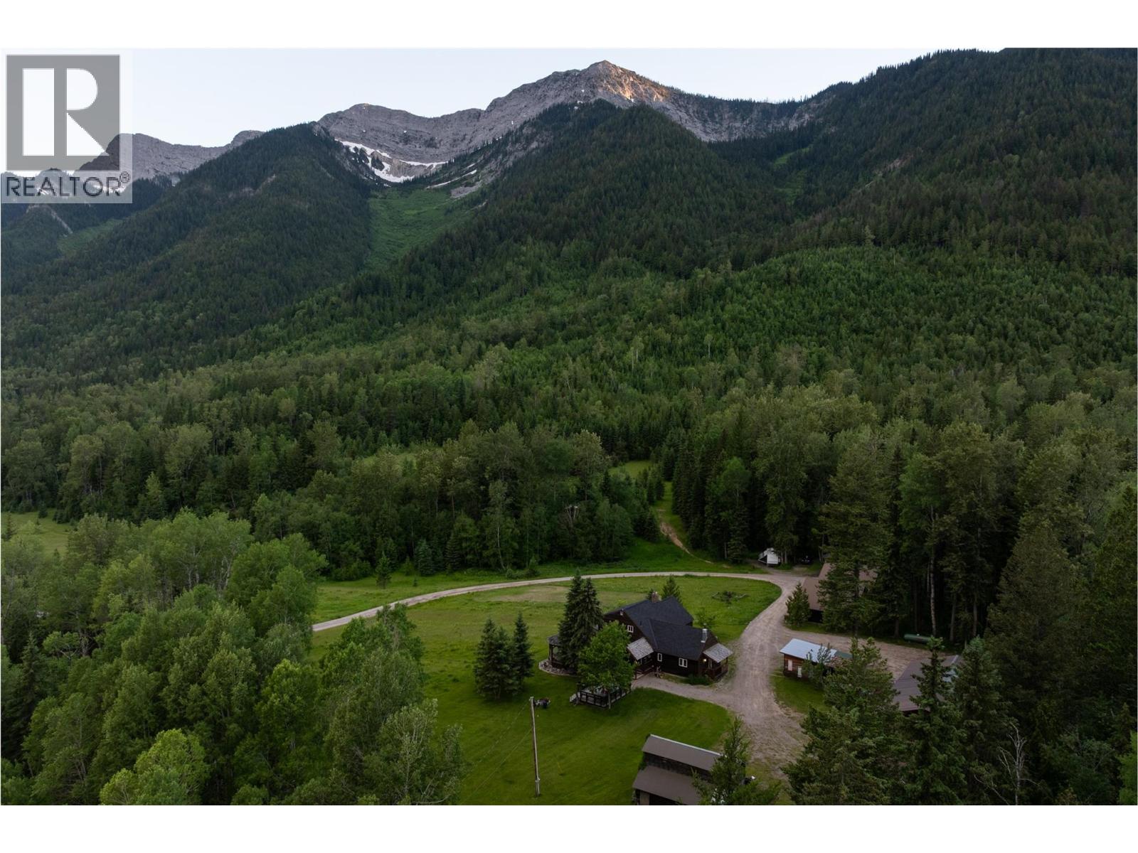 4485 Highway 3, Fernie, British Columbia  V0B 1M1 - Photo 18 - 10394193
