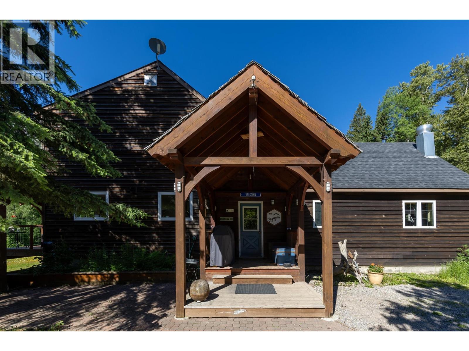 4485 Highway 3, Fernie, British Columbia  V0B 1M1 - Photo 25 - 10394193