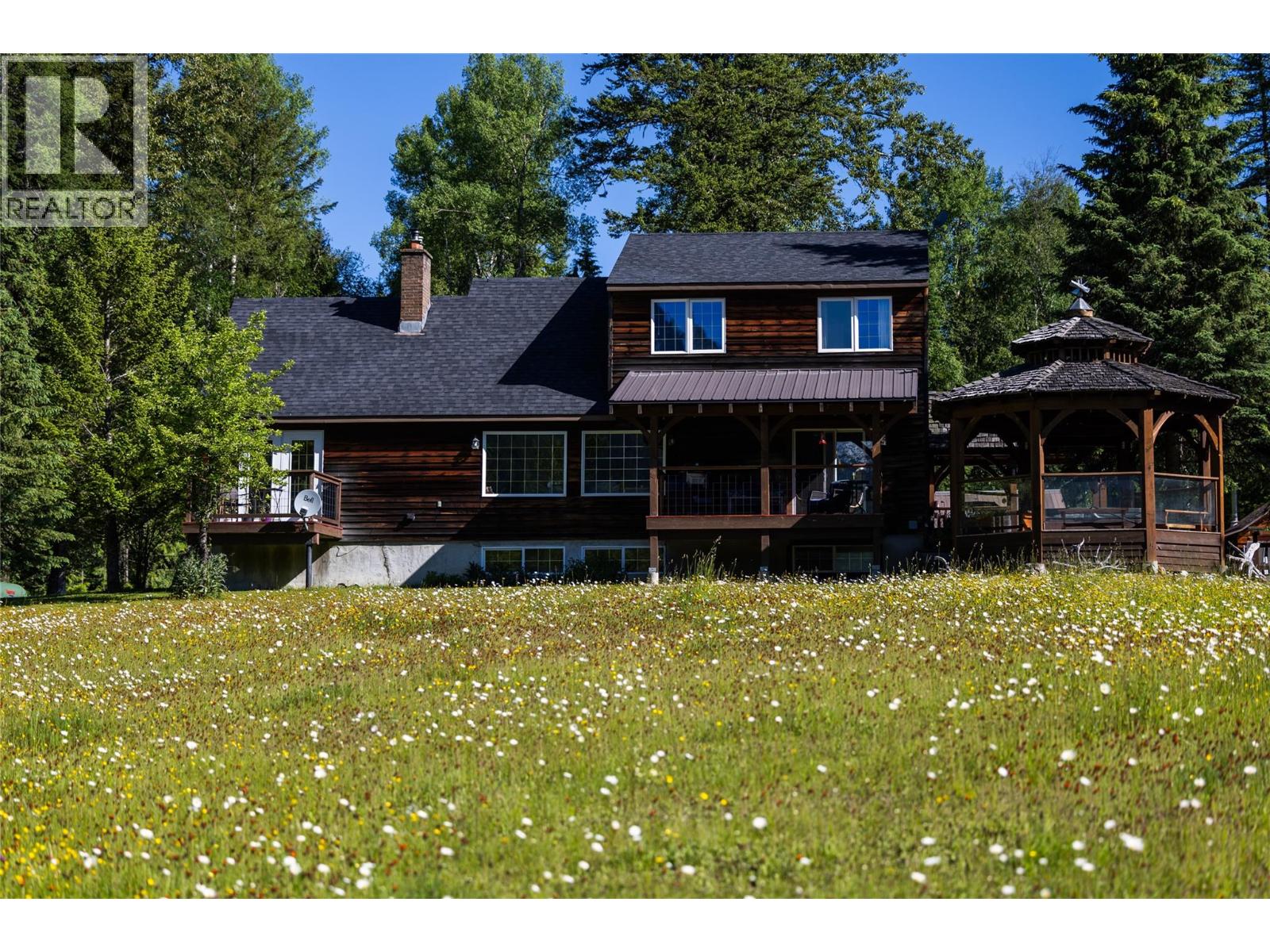 4485 Highway 3, Fernie, British Columbia  V0B 1M1 - Photo 3 - 10394193
