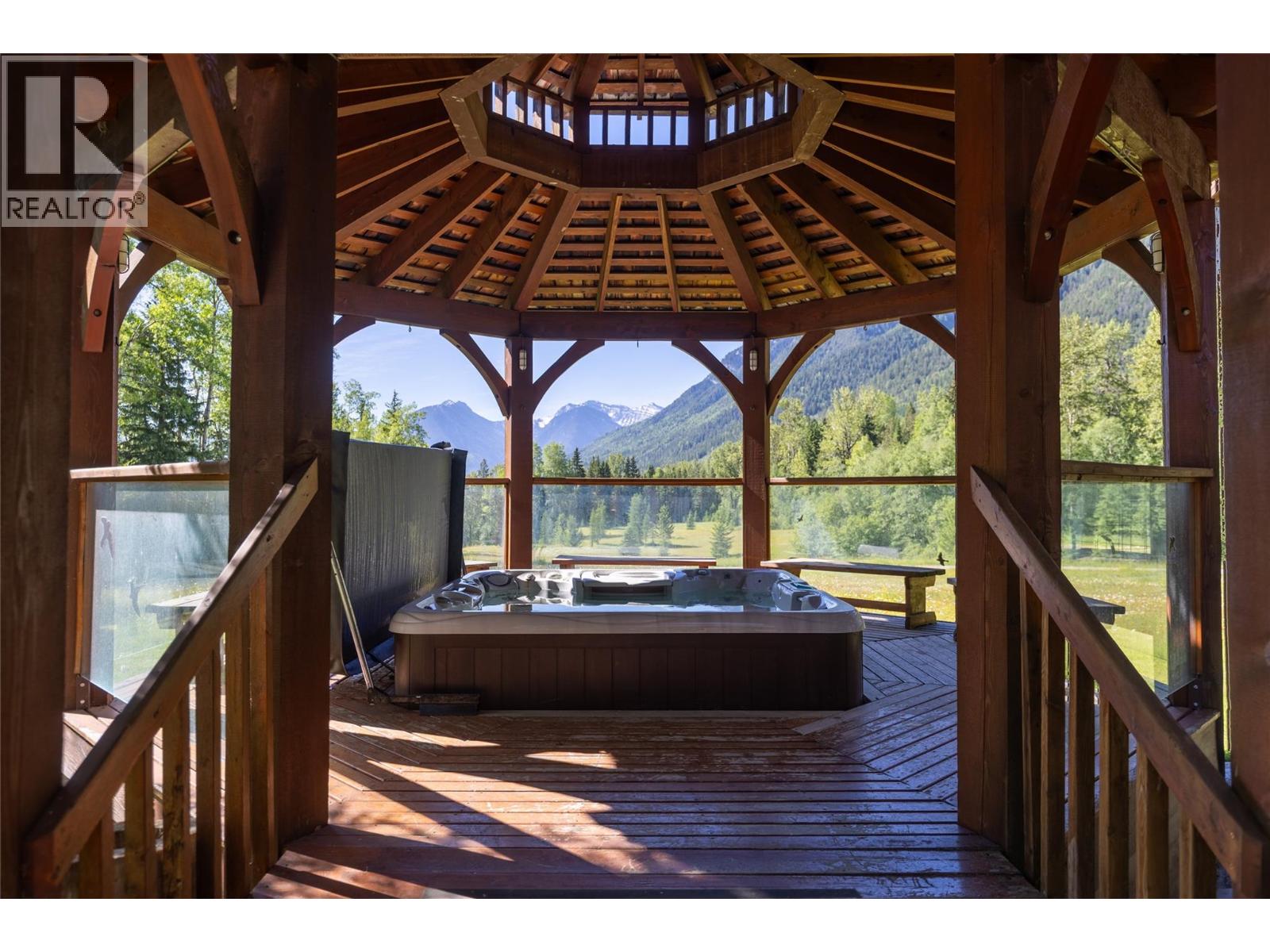 4485 Highway 3, Fernie, British Columbia  V0B 1M1 - Photo 30 - 10394193