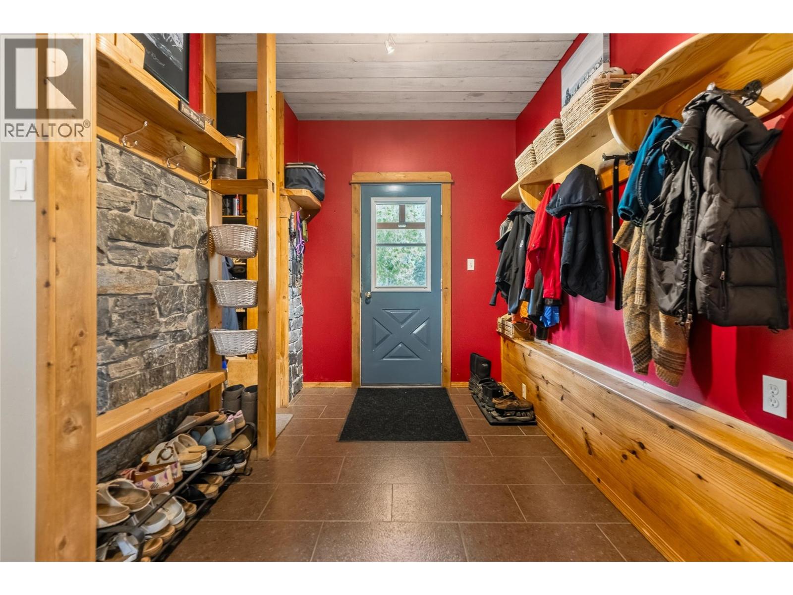 4485 Highway 3, Fernie, British Columbia  V0B 1M1 - Photo 33 - 10394193
