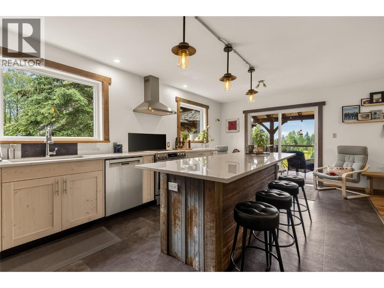 4485 Highway 3, Fernie, British Columbia  V0B 1M1 - Photo 34 - 10394193