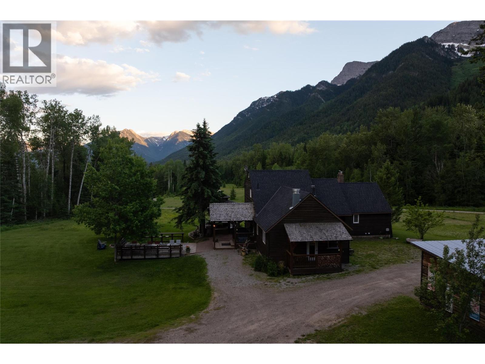 4485 Highway 3, Fernie, British Columbia  V0B 1M1 - Photo 63 - 10394193